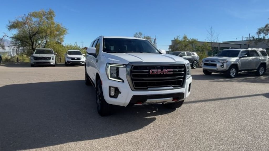 Used 2022 GMC Yukon XL AT4 SUV