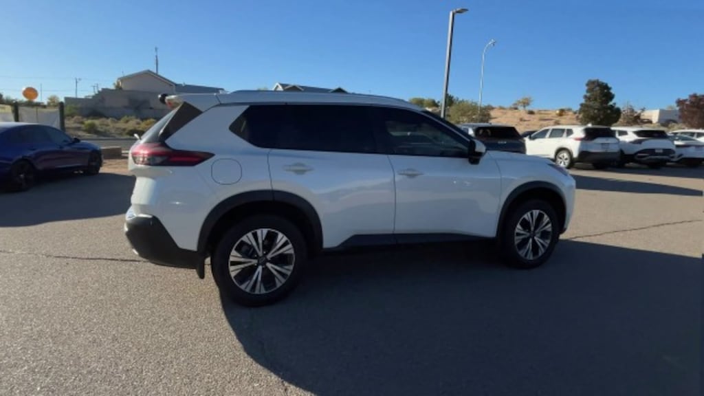 Used 2023 Nissan Rogue SV