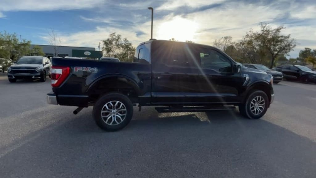 Used 2022 Ford F-150 Lariat Pickup Truck