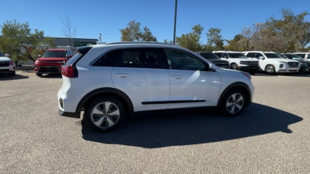 Used 2021 Kia Niro LX