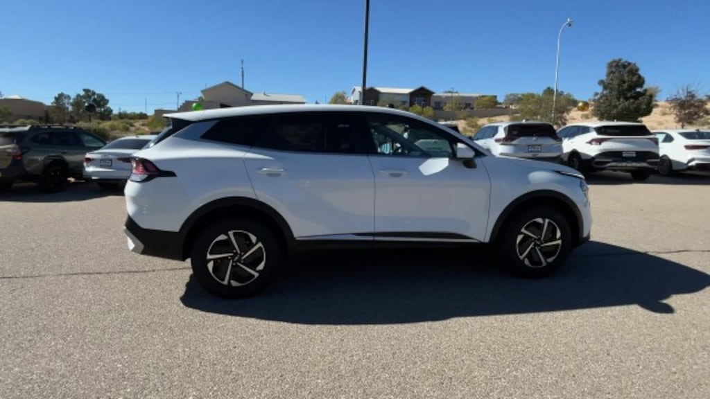 Used 2023 Kia Sportage Hybrid LX