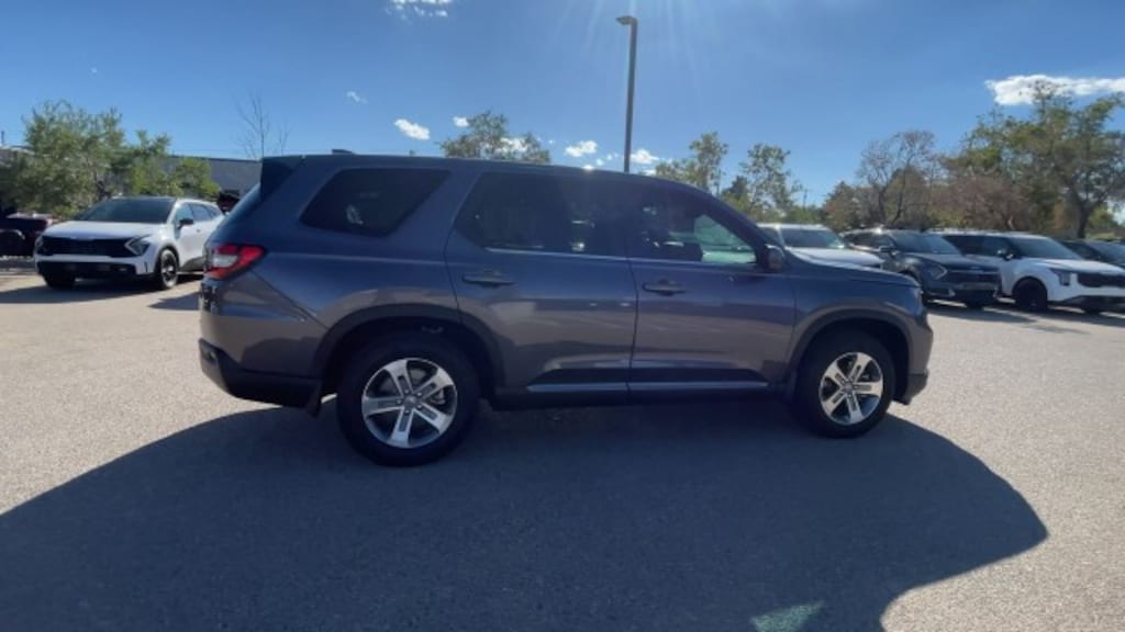 Used 2024 Honda Pilot EX-L 8 Passenger