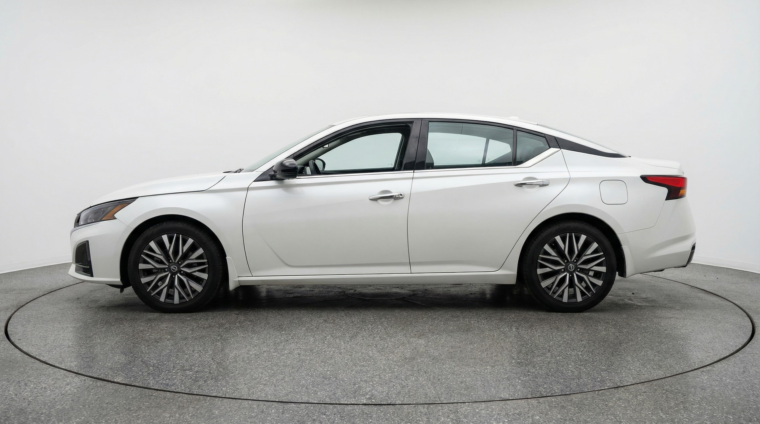 Thumbnail: 2025 Nissan Altima - 4