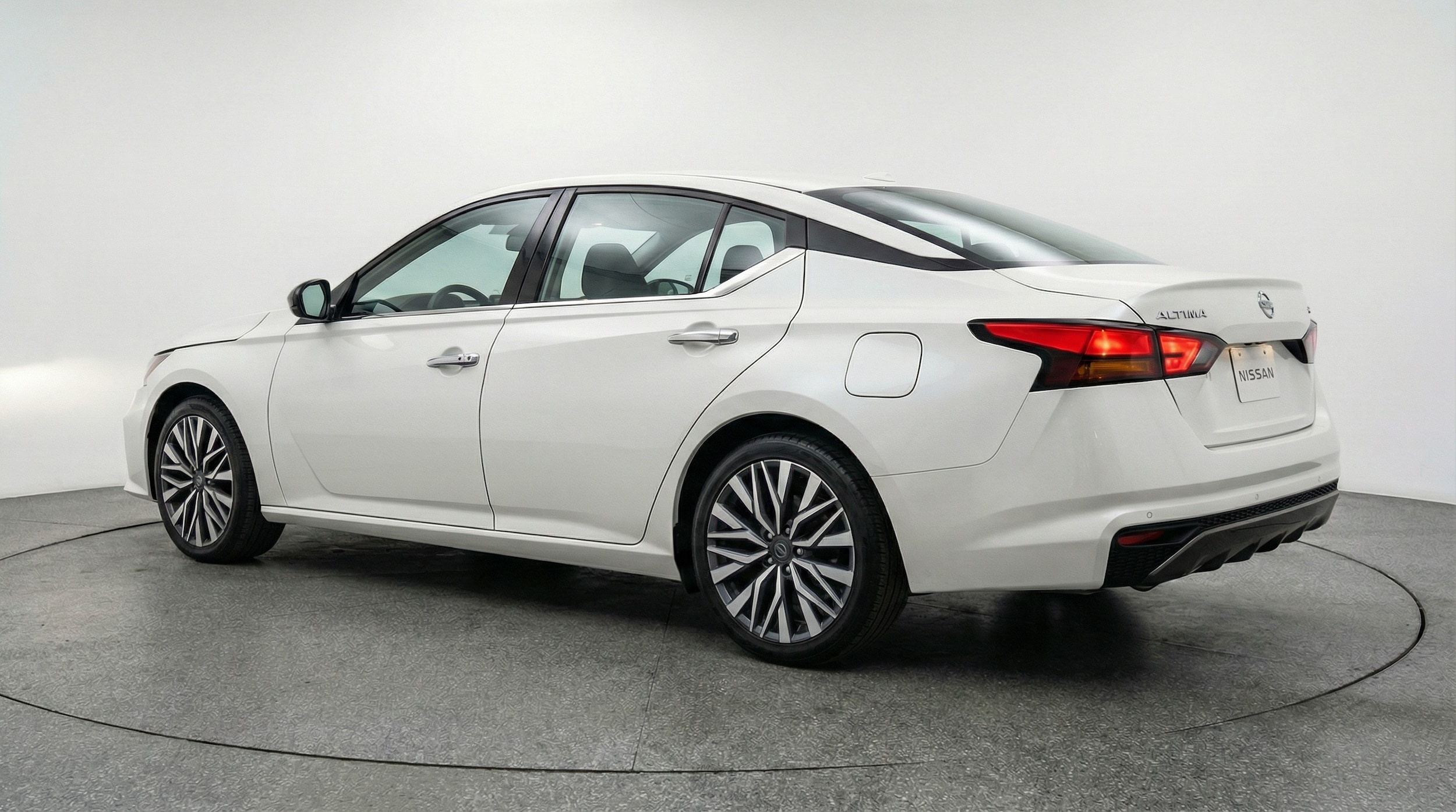 Thumbnail: 2025 Nissan Altima - 5