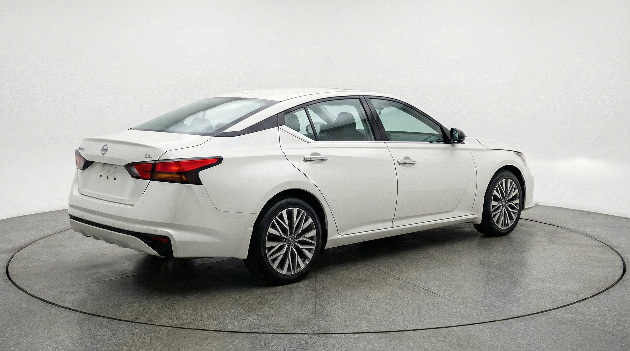 Thumbnail: 2025 Nissan Altima - 9