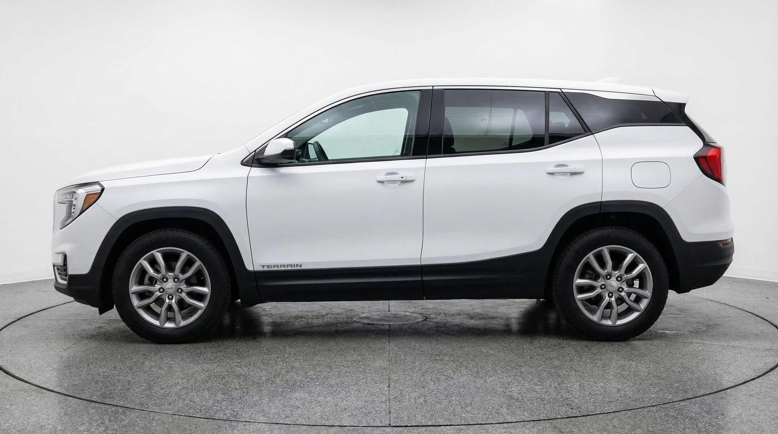 Thumbnail: 2024 GMC Terrain - 5