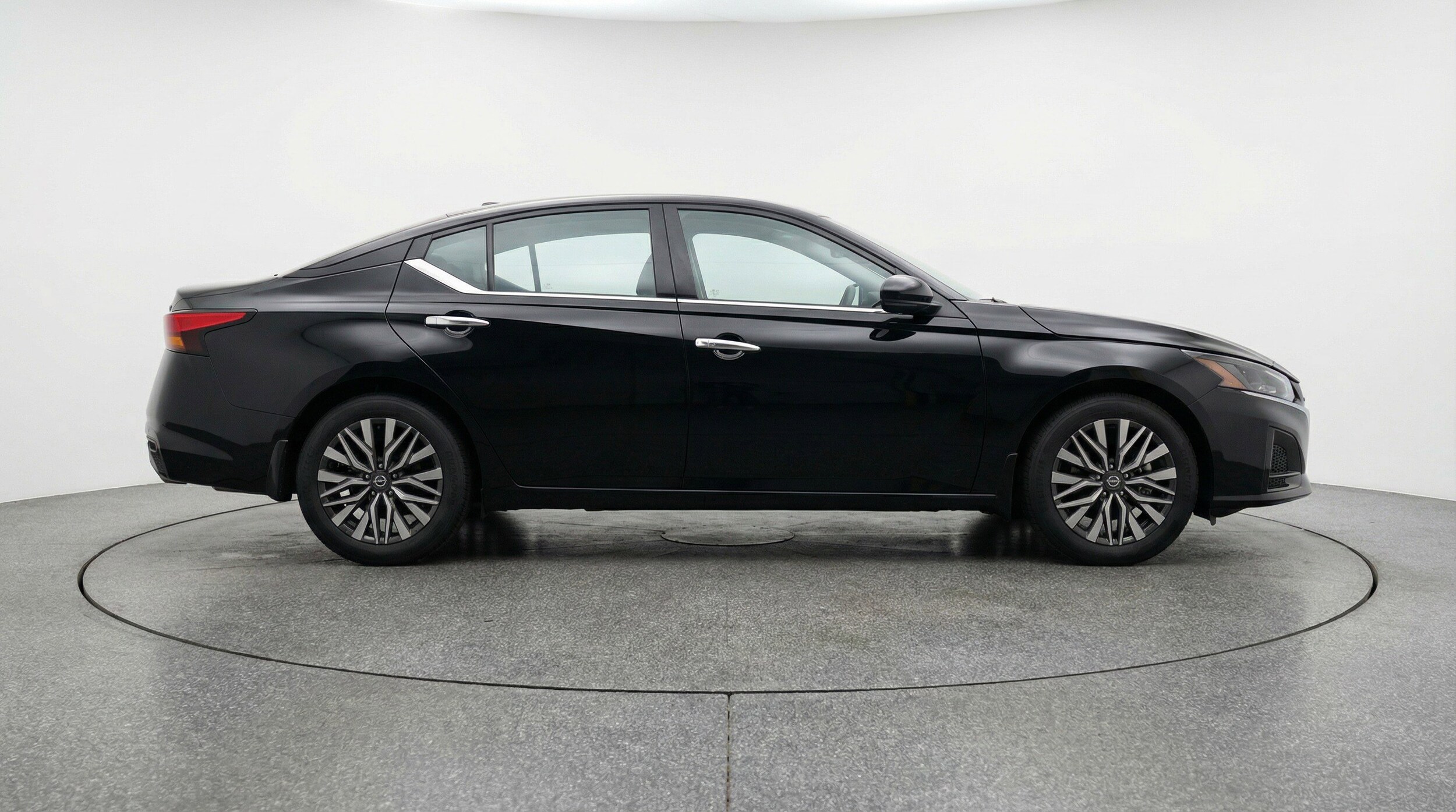 Thumbnail: 2025 Nissan Altima - 11