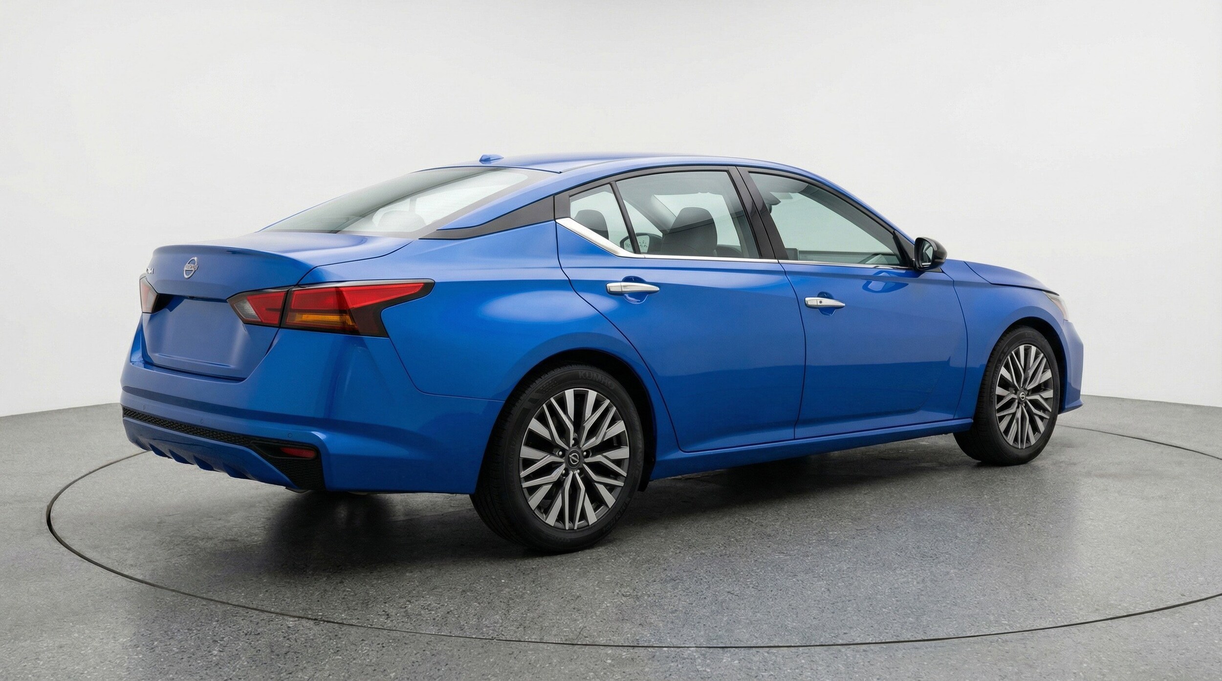 Thumbnail: 2025 Nissan Altima - 9