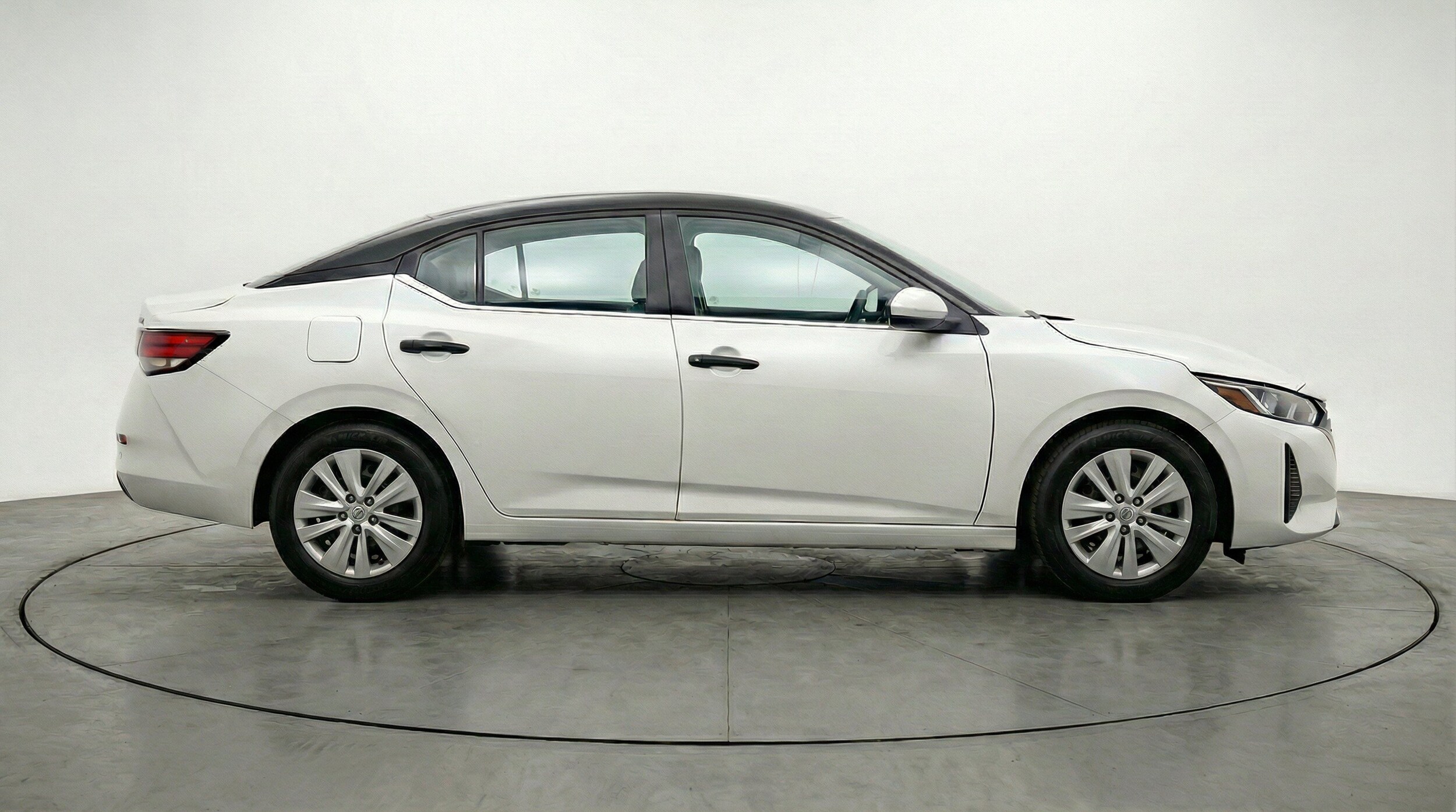 Thumbnail: 2025 Nissan Sentra - 11