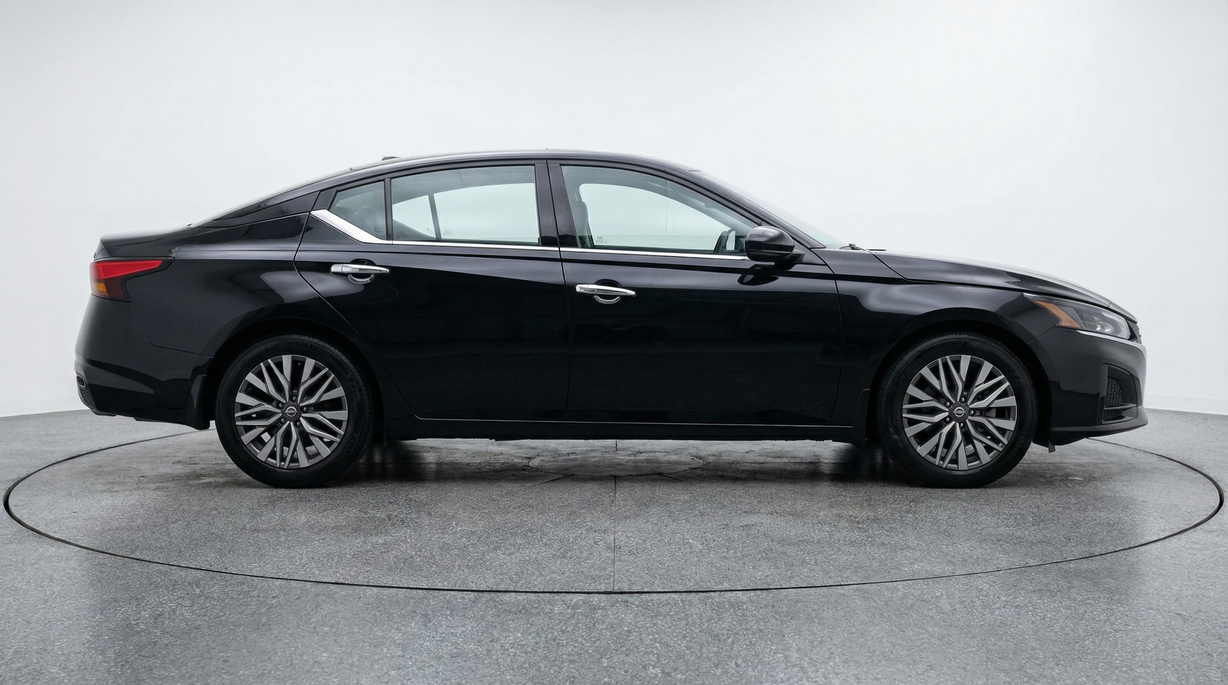 Thumbnail: 2025 Nissan Altima - 8