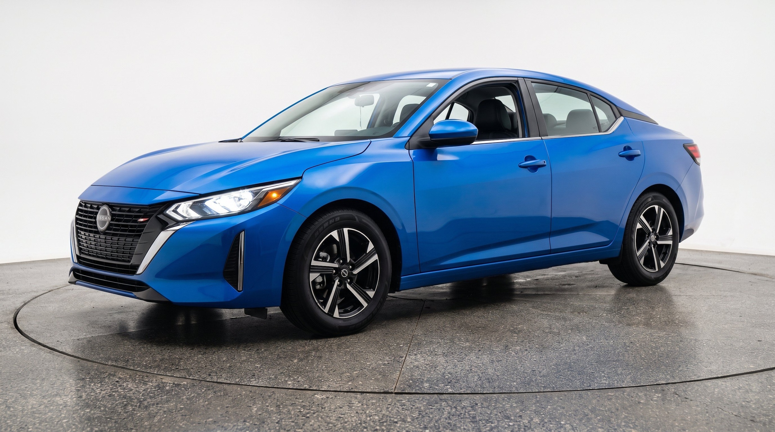 Thumbnail: 2025 Nissan Sentra - 3