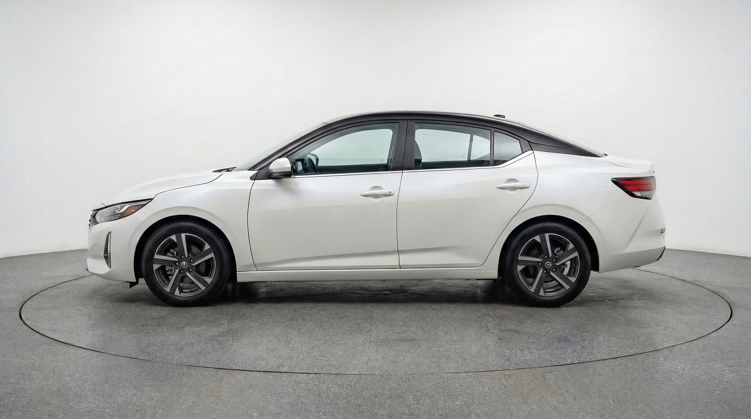 Thumbnail: 2025 Nissan Sentra - 5