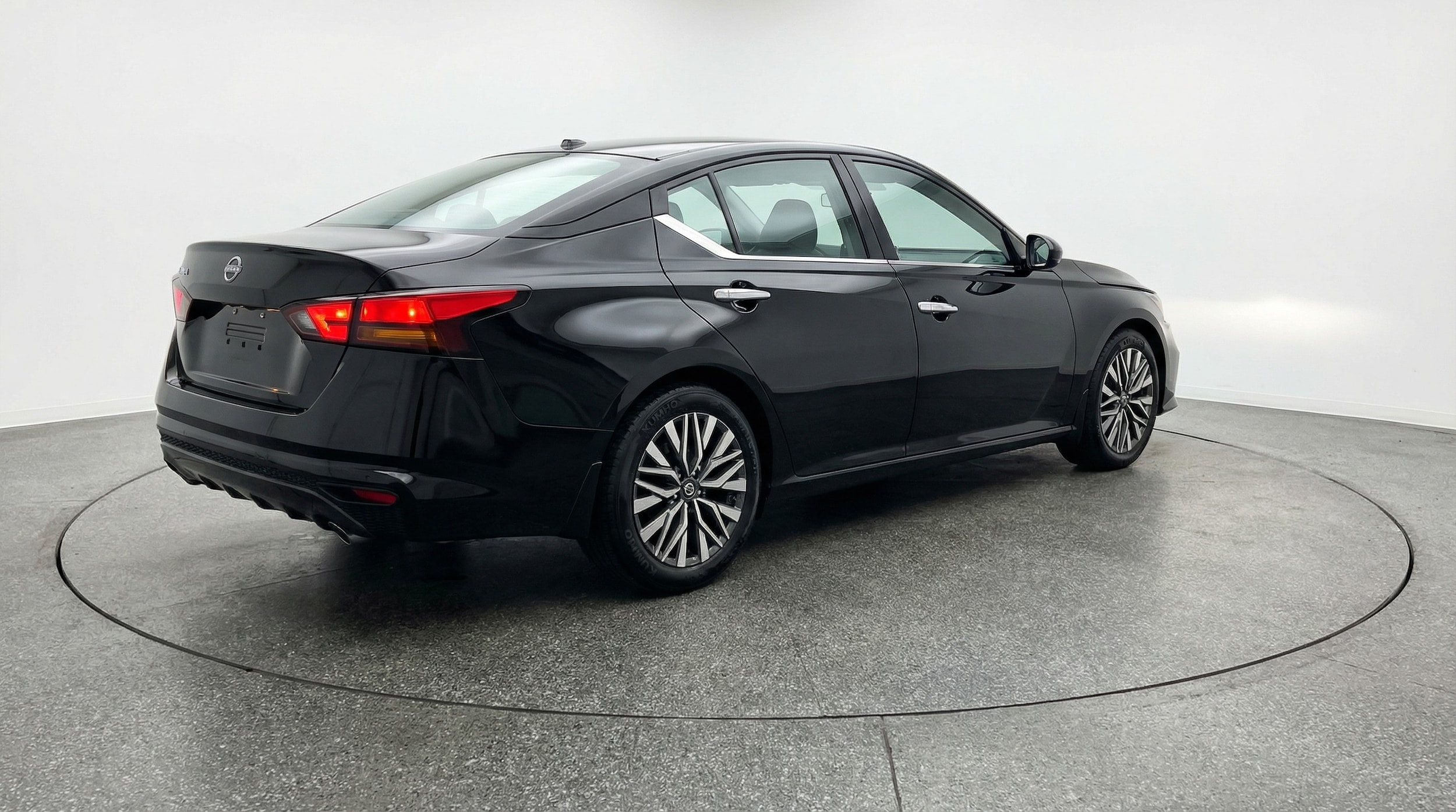 Thumbnail: 2025 Nissan Altima - 7