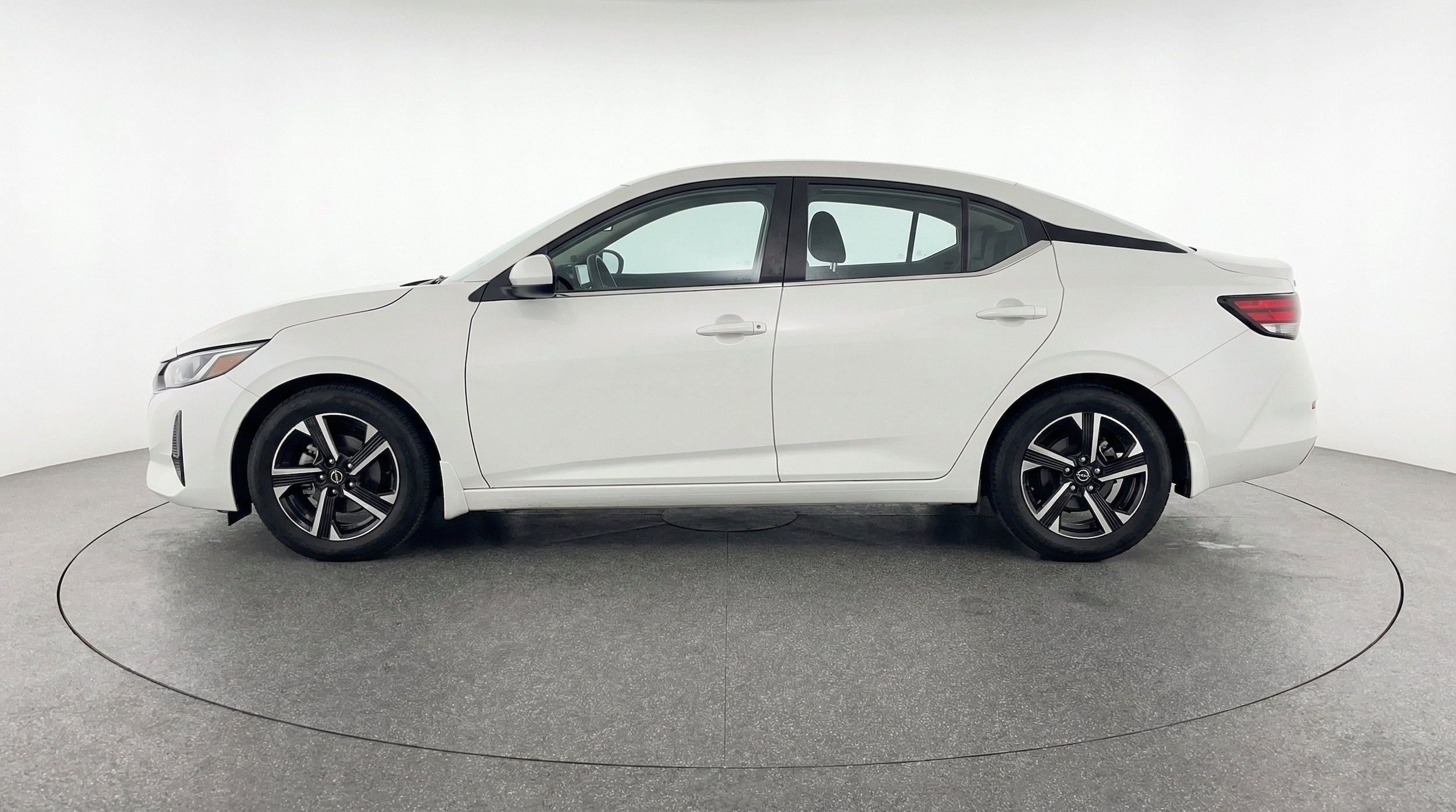 Thumbnail: 2025 Nissan Sentra - 5
