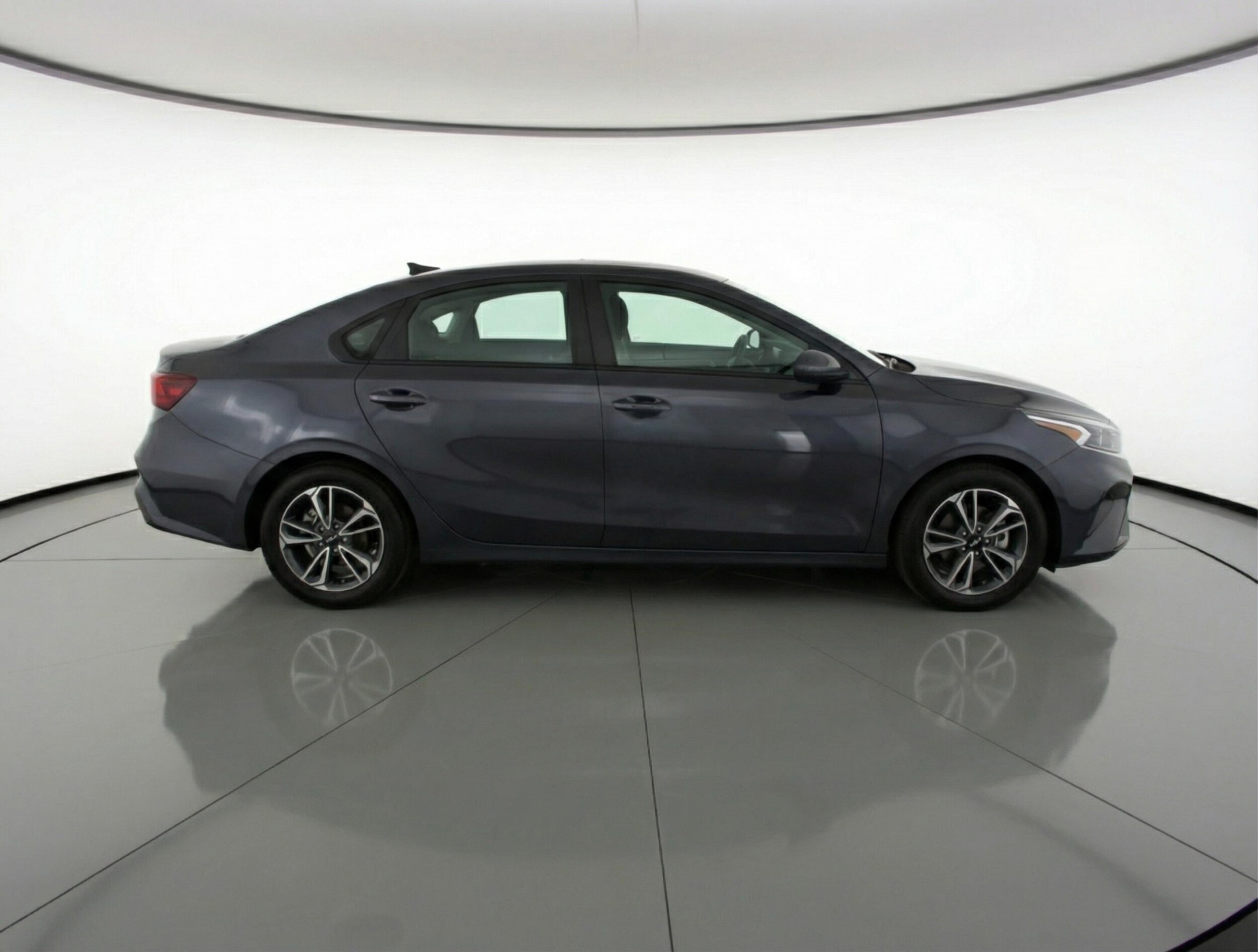 Thumbnail: 2024 Kia Forte - 8