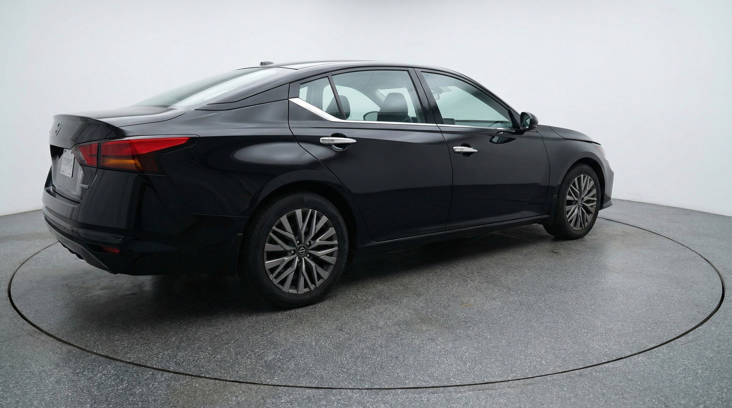 Thumbnail: 2025 Nissan Altima - 9