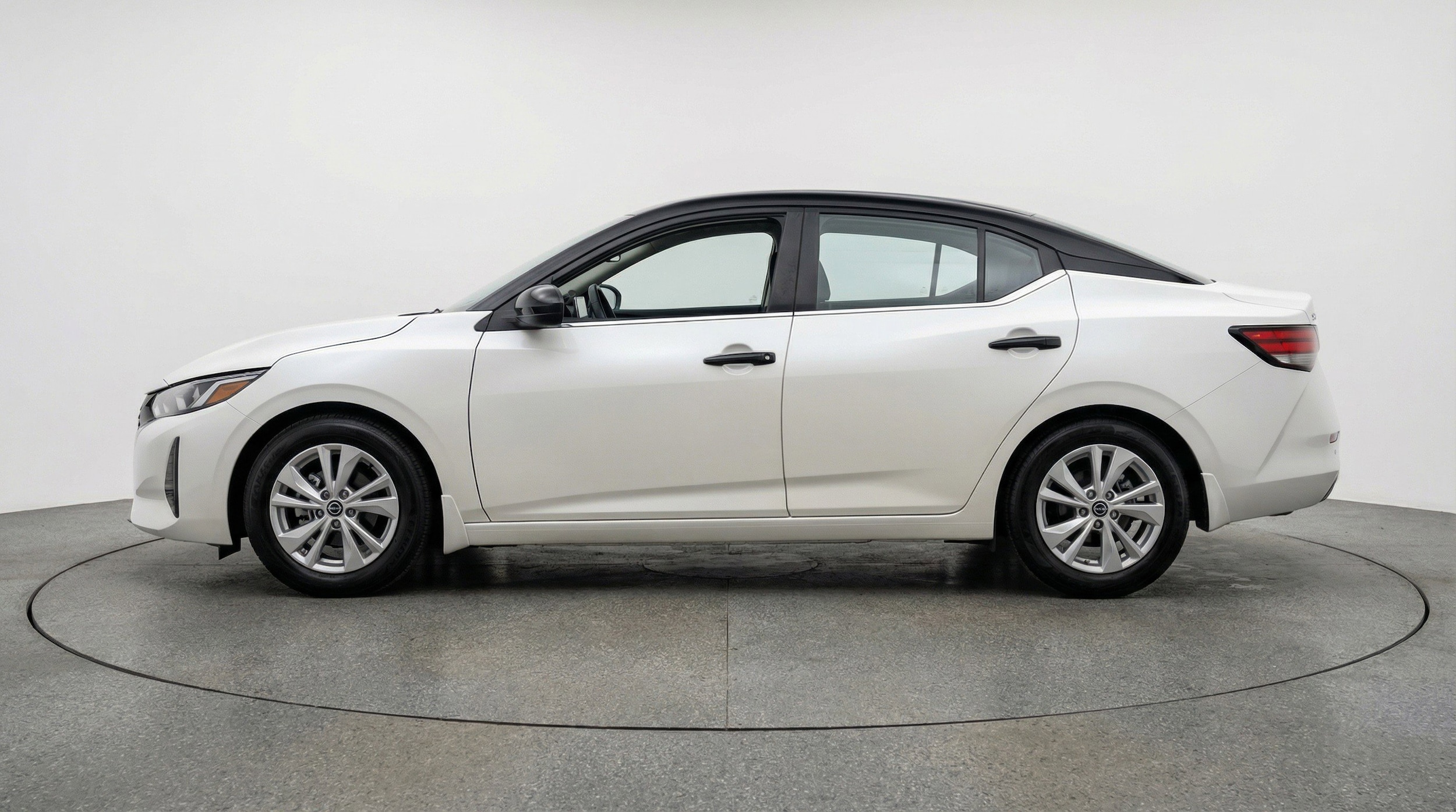 Thumbnail: 2025 Nissan Sentra - 5