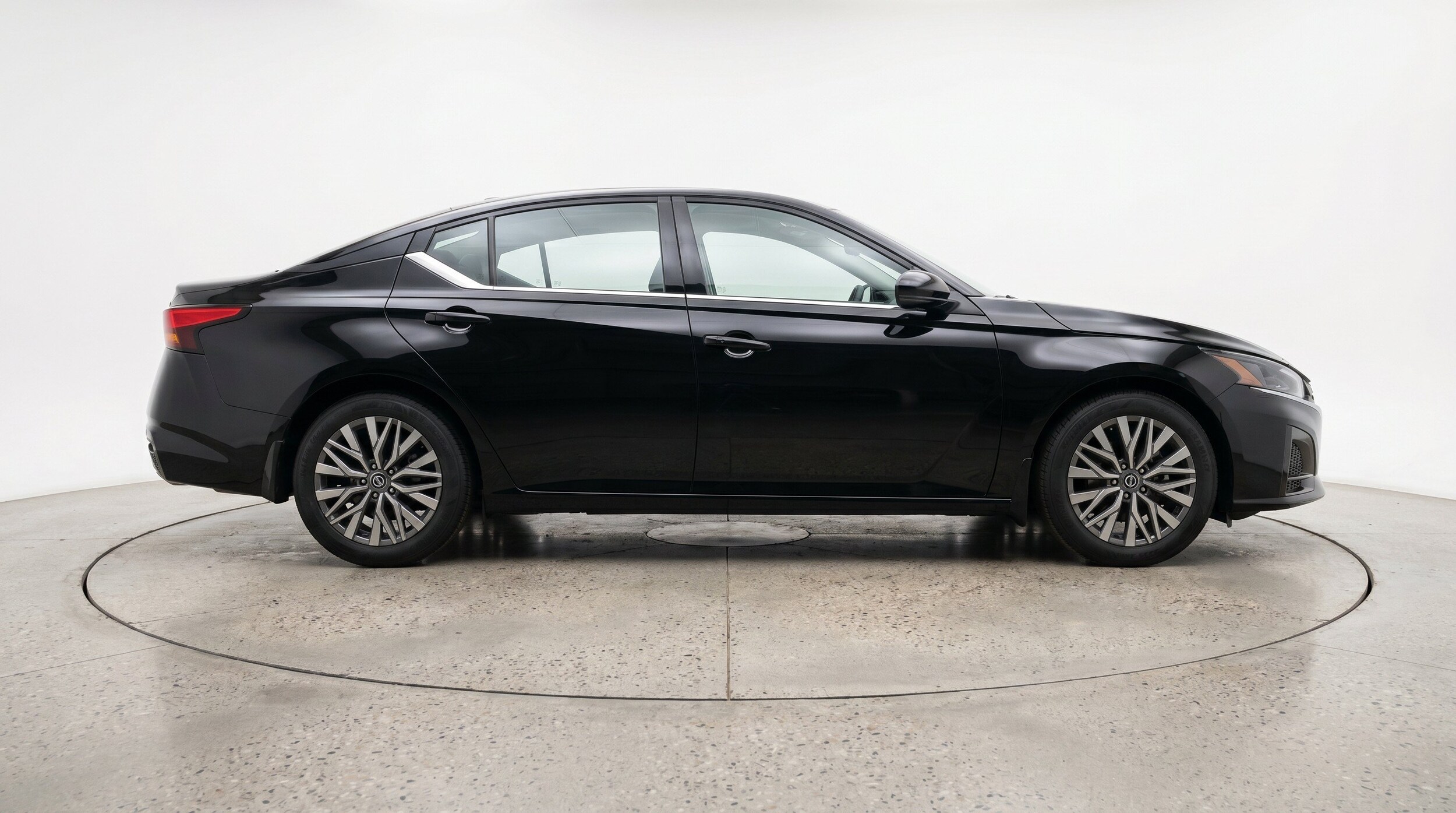 Thumbnail: 2025 Nissan Altima - 10