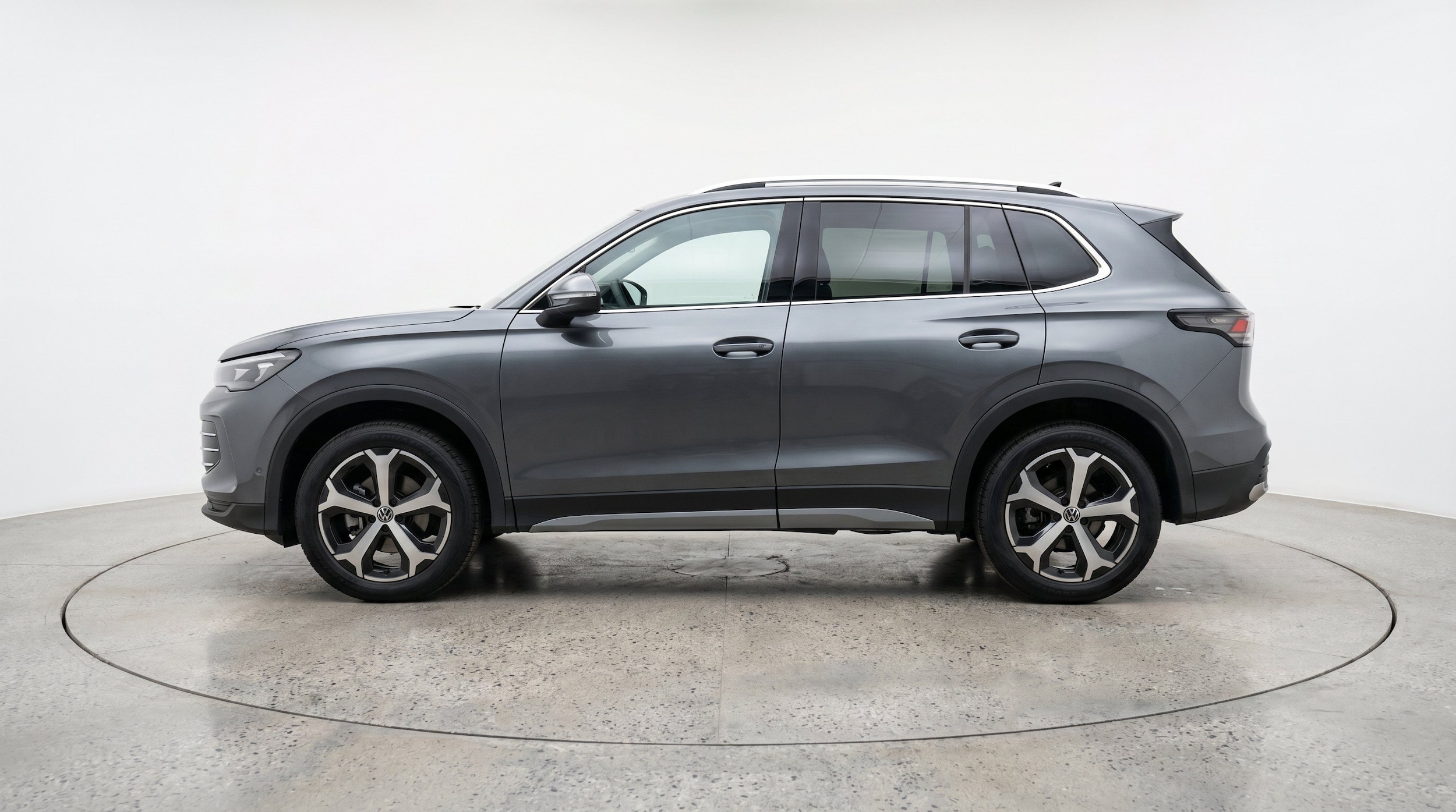 Thumbnail: 2026 Volkswagen Tiguan - 5
