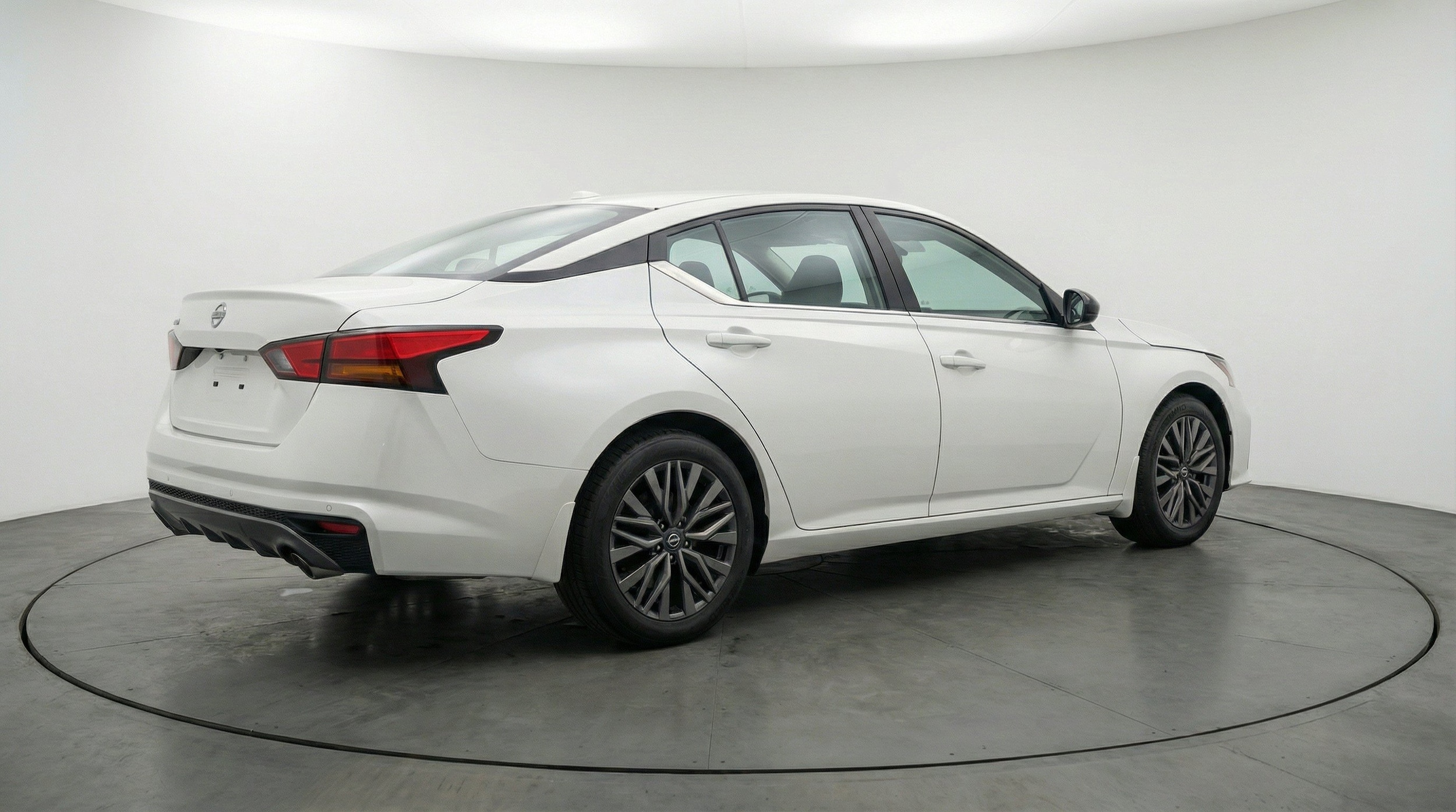 Thumbnail: 2025 Nissan Altima - 9