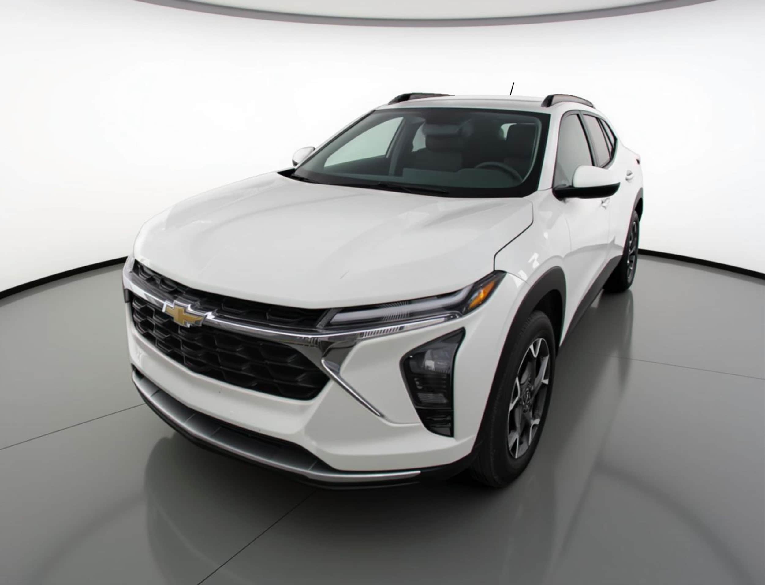 Thumbnail: 2025 Chevrolet Trax - 3