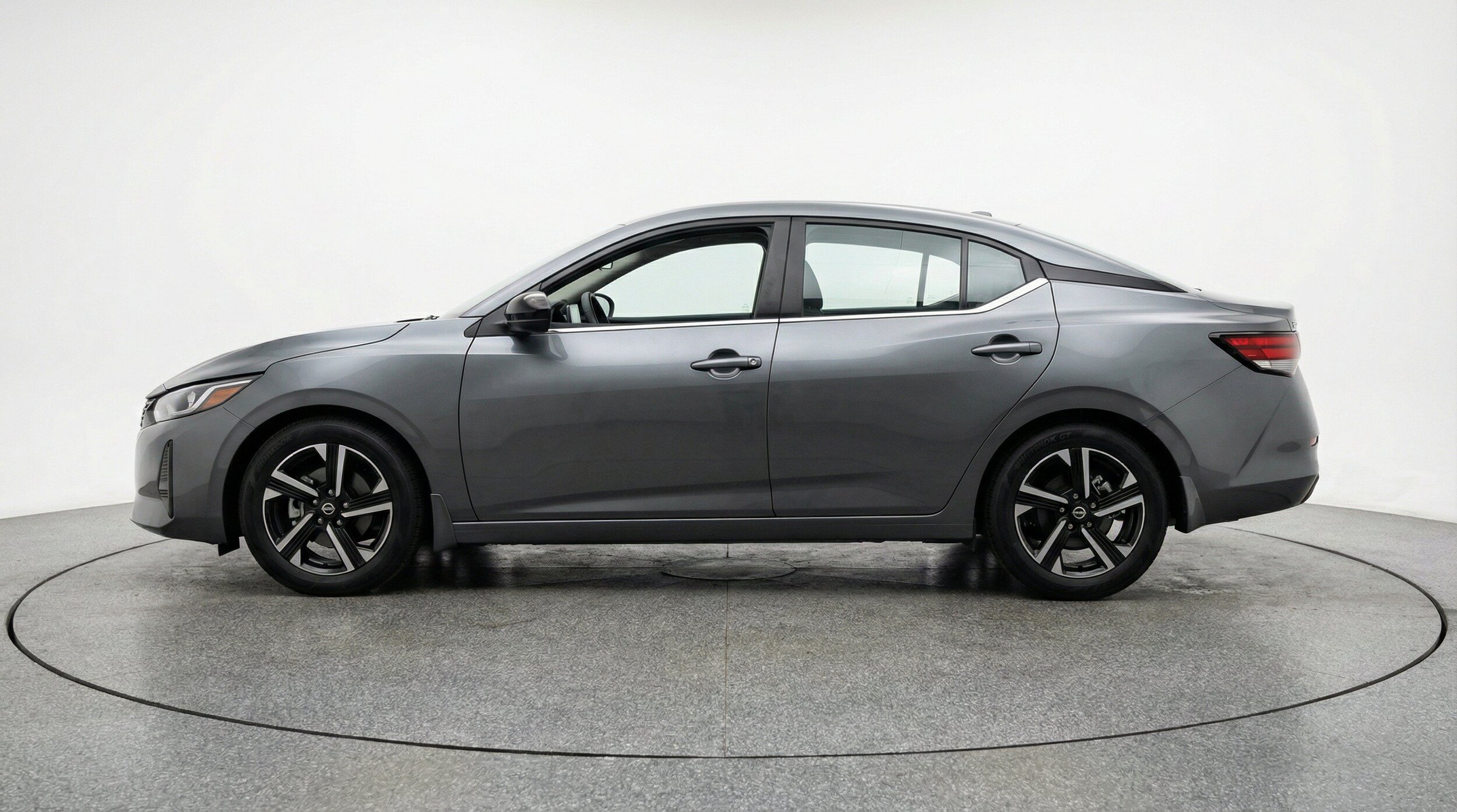Thumbnail: 2025 Nissan Sentra - 5