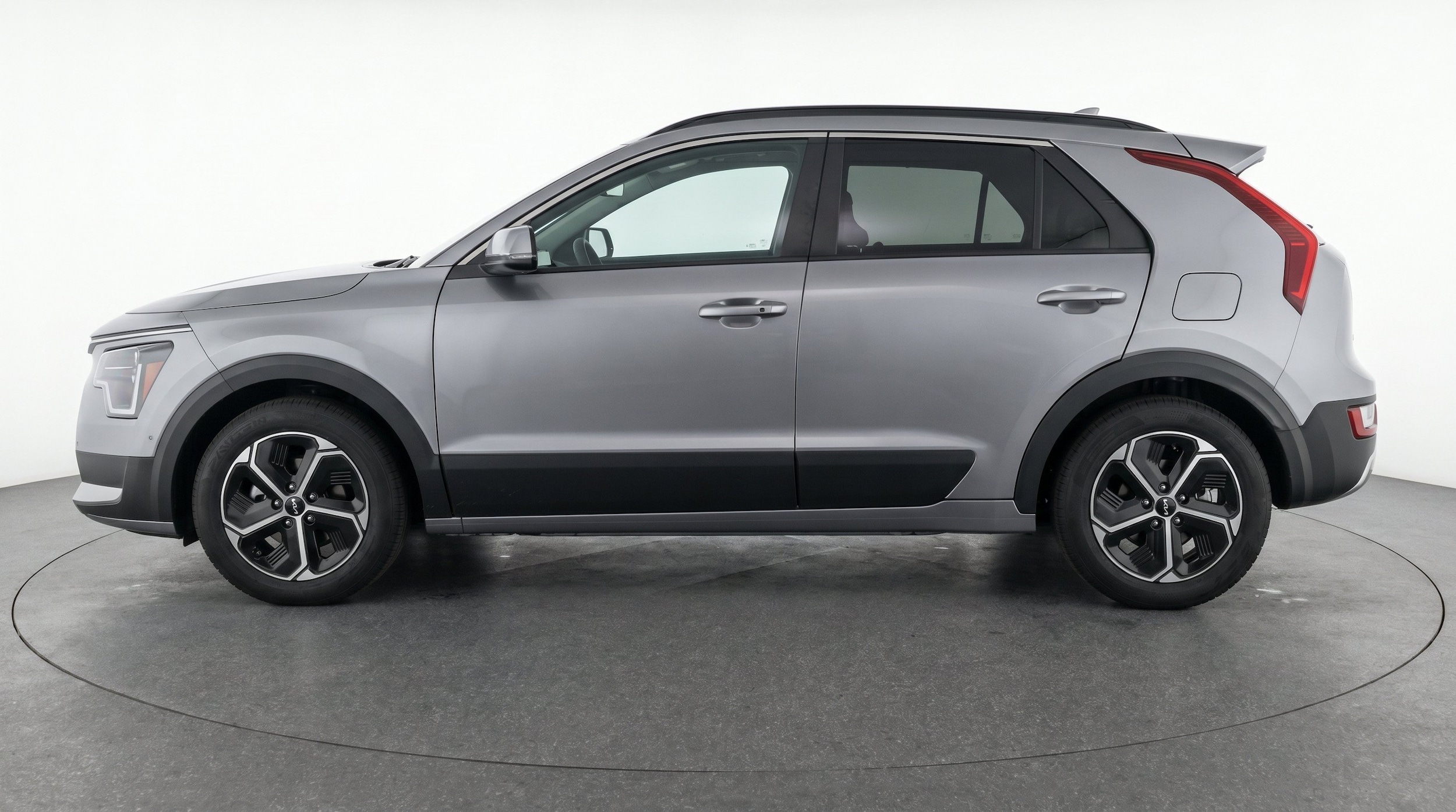 Thumbnail: 2026 Kia Niro - 5