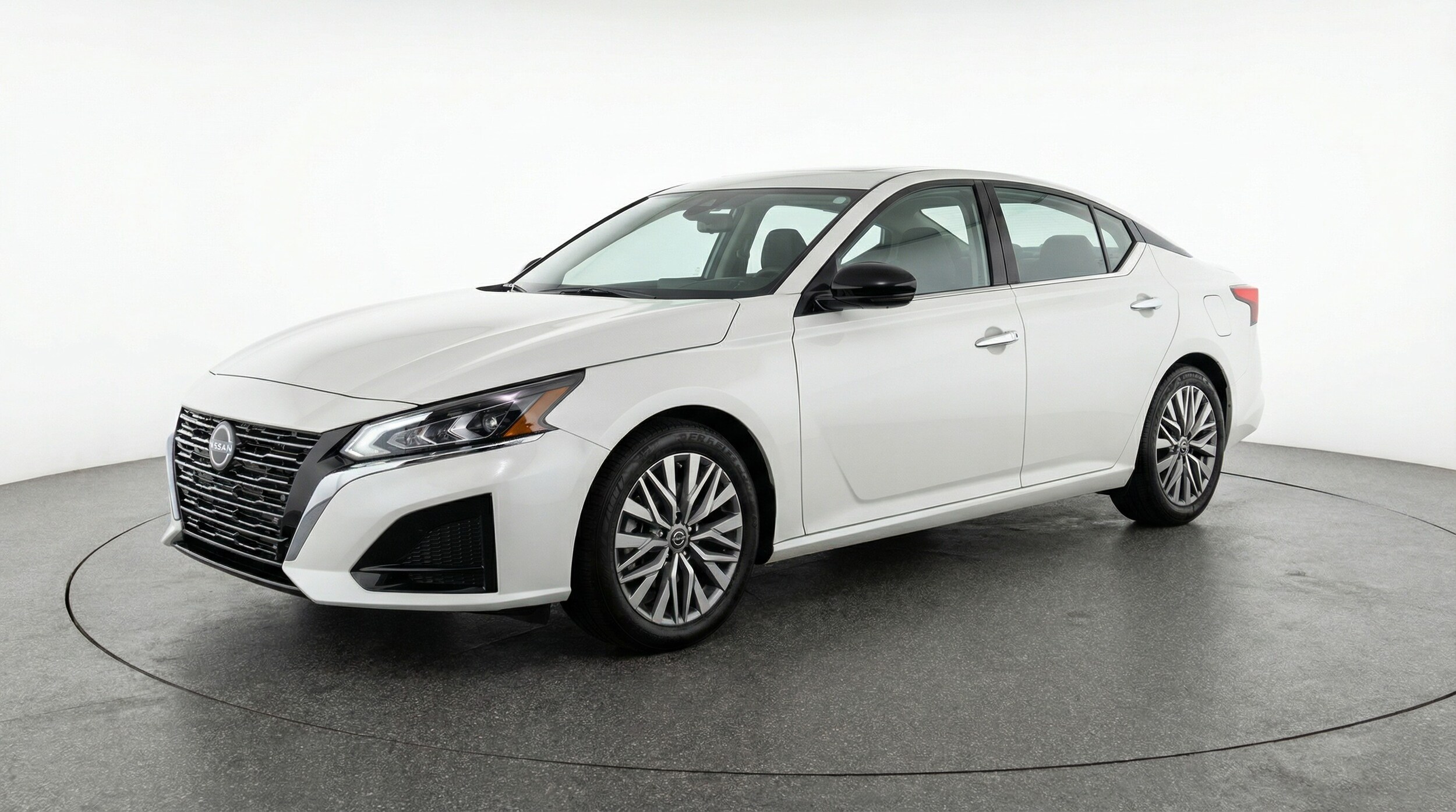 Thumbnail: 2025 Nissan Altima - 3