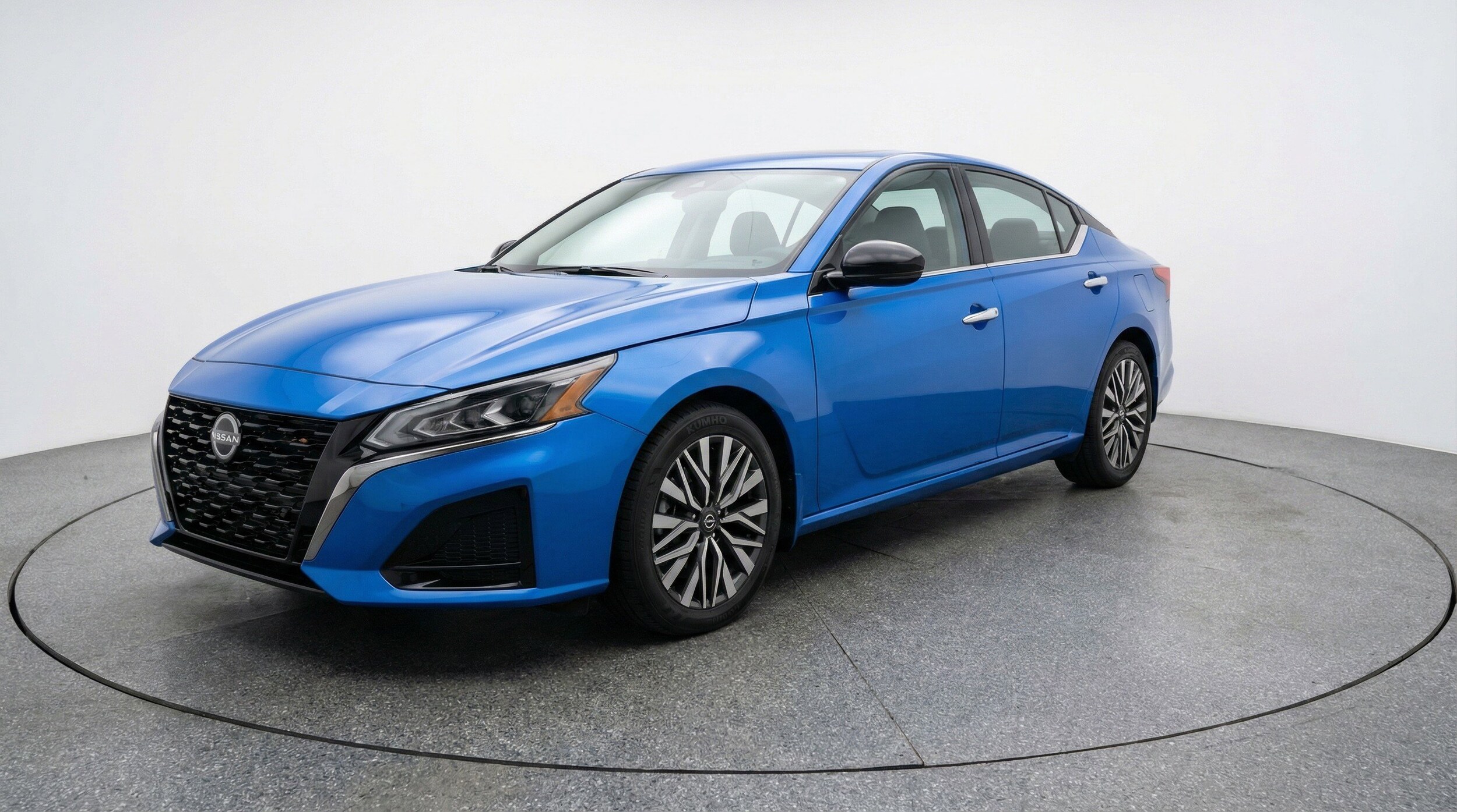 Thumbnail: 2025 Nissan Altima - 3