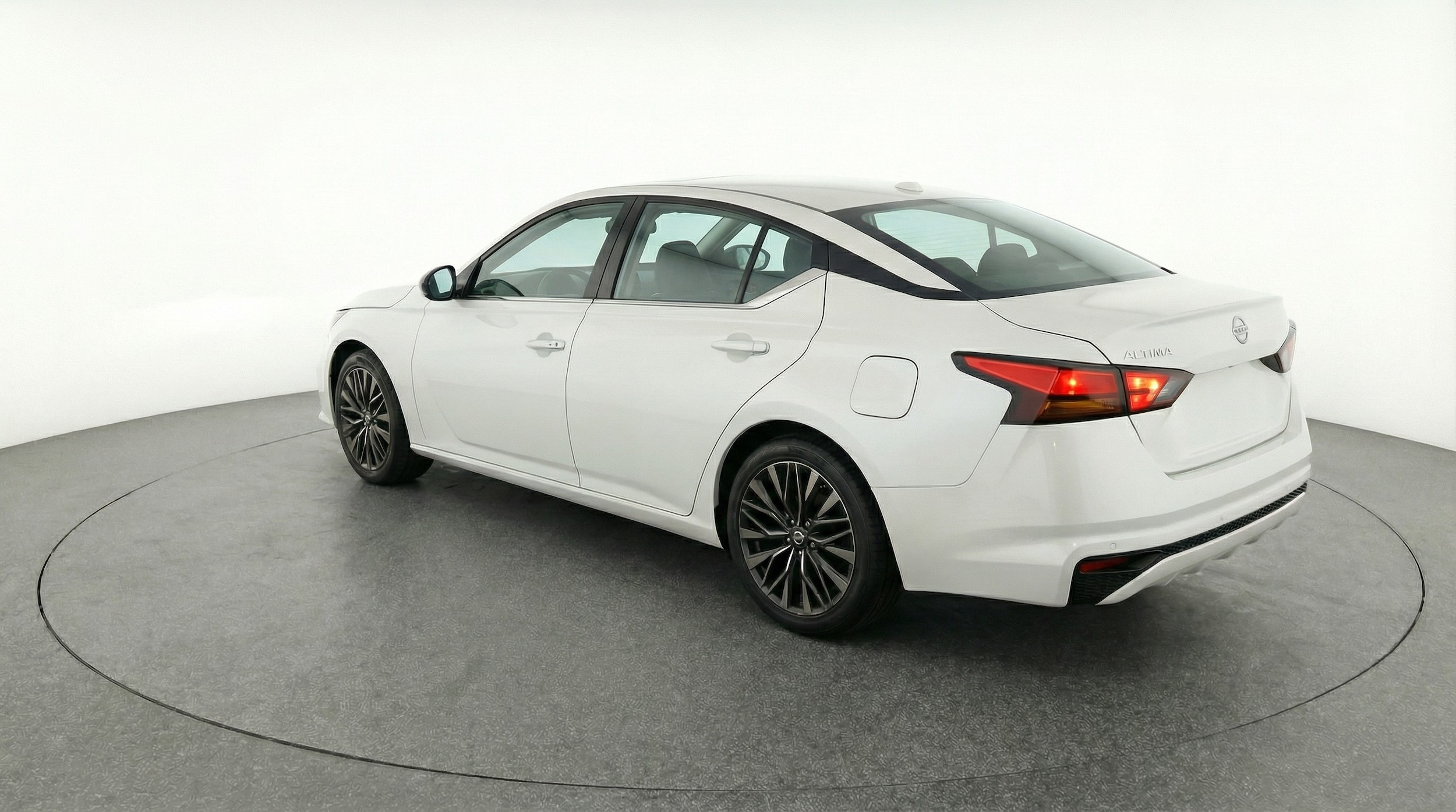 Thumbnail: 2025 Nissan Altima - 5