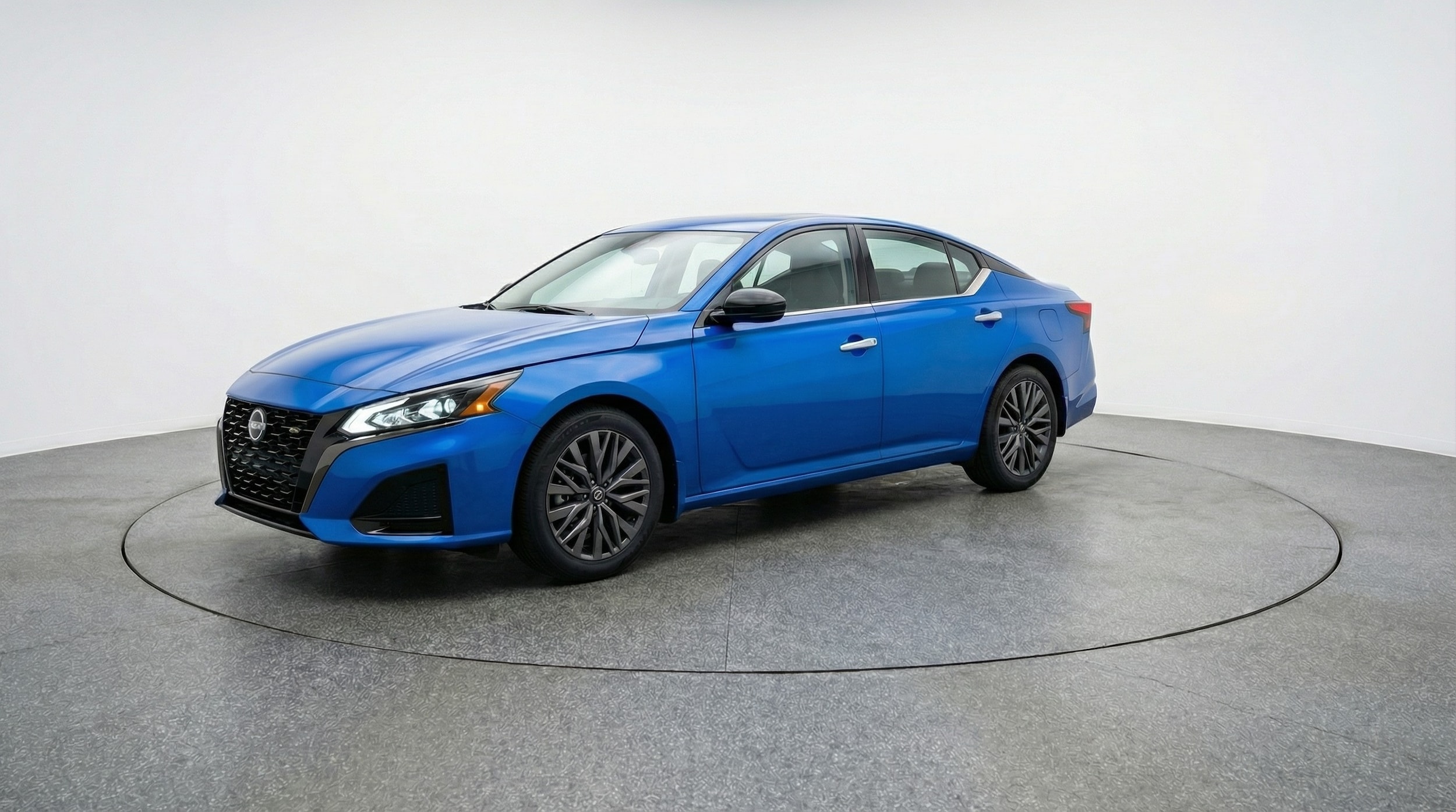 Thumbnail: 2025 Nissan Altima - 3