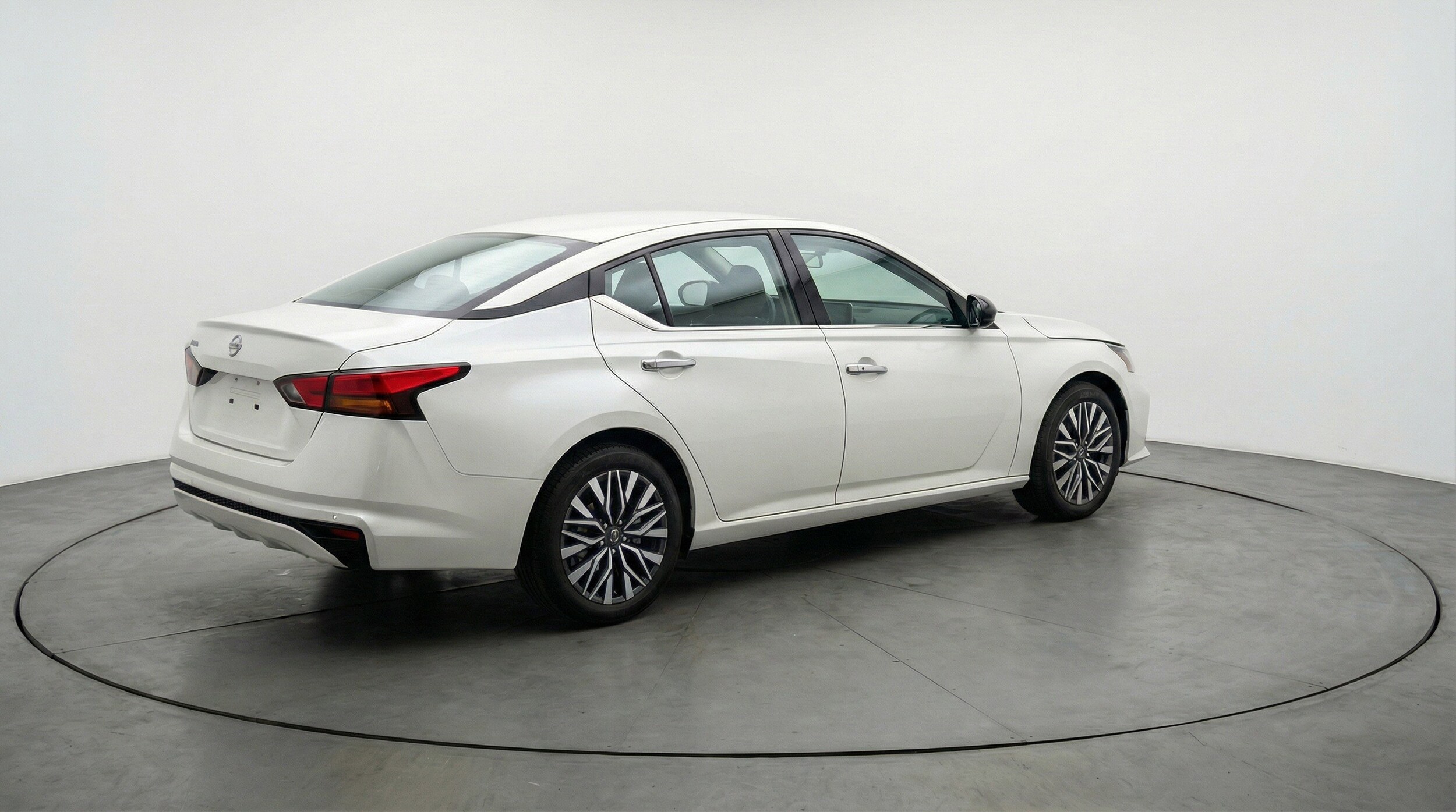 Thumbnail: 2025 Nissan Altima - 9