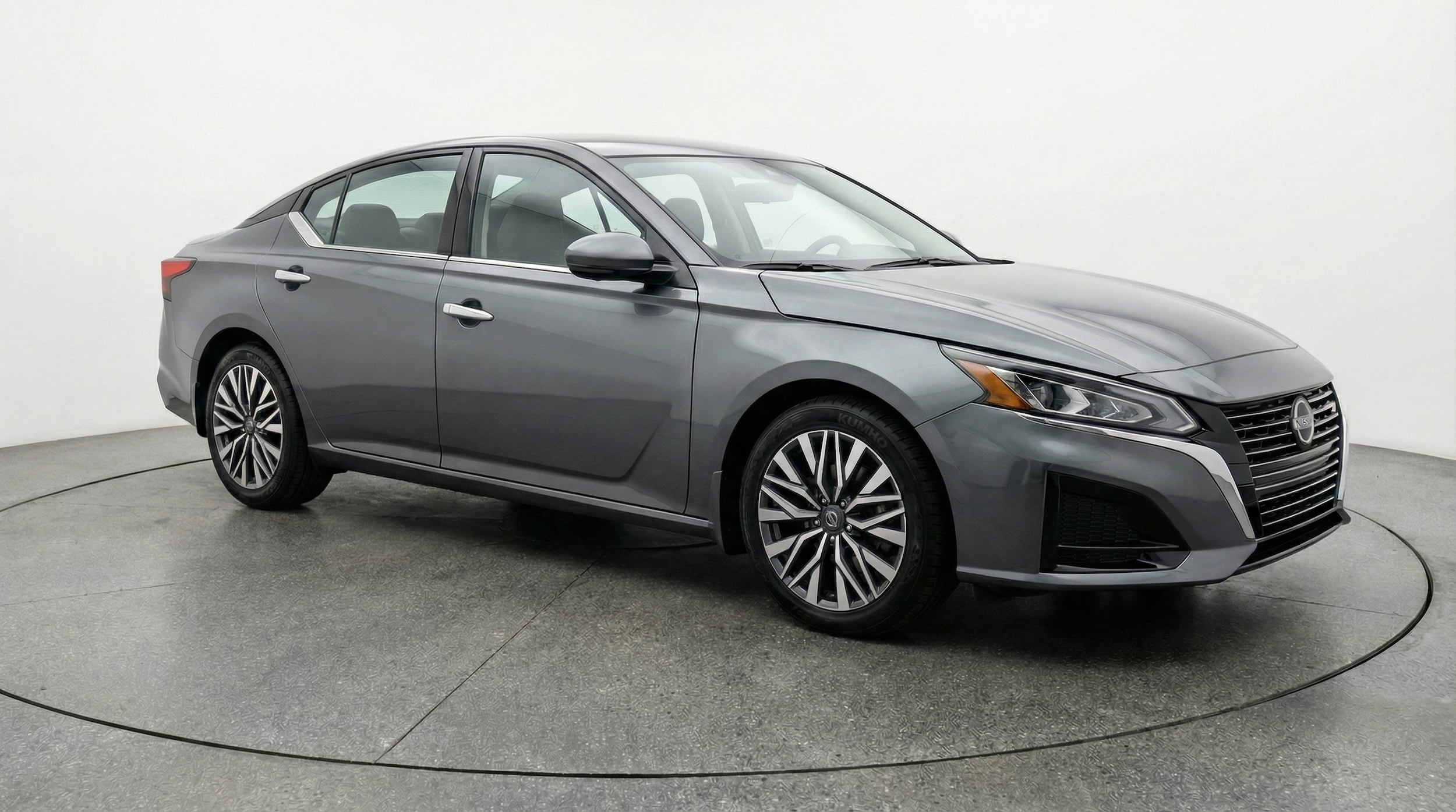 2025 Nissan Altima 2.5 SV FWD