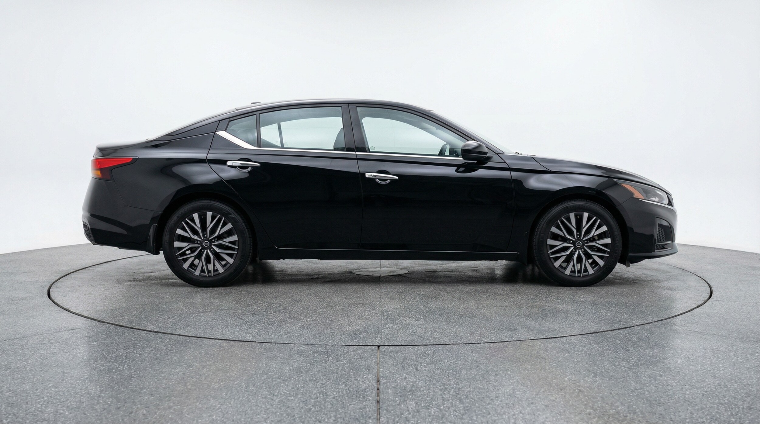 Thumbnail: 2025 Nissan Altima - 8