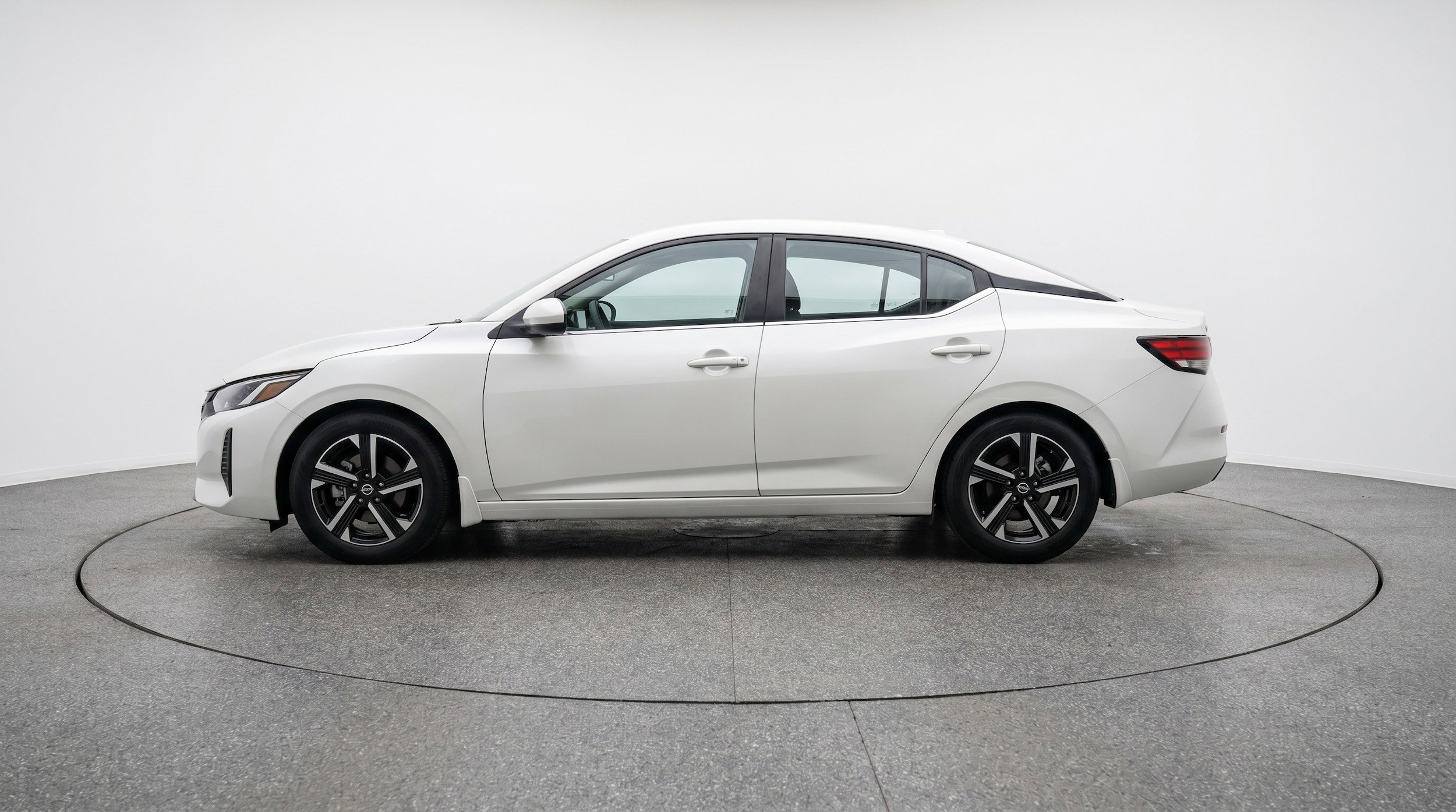 Thumbnail: 2025 Nissan Sentra - 5