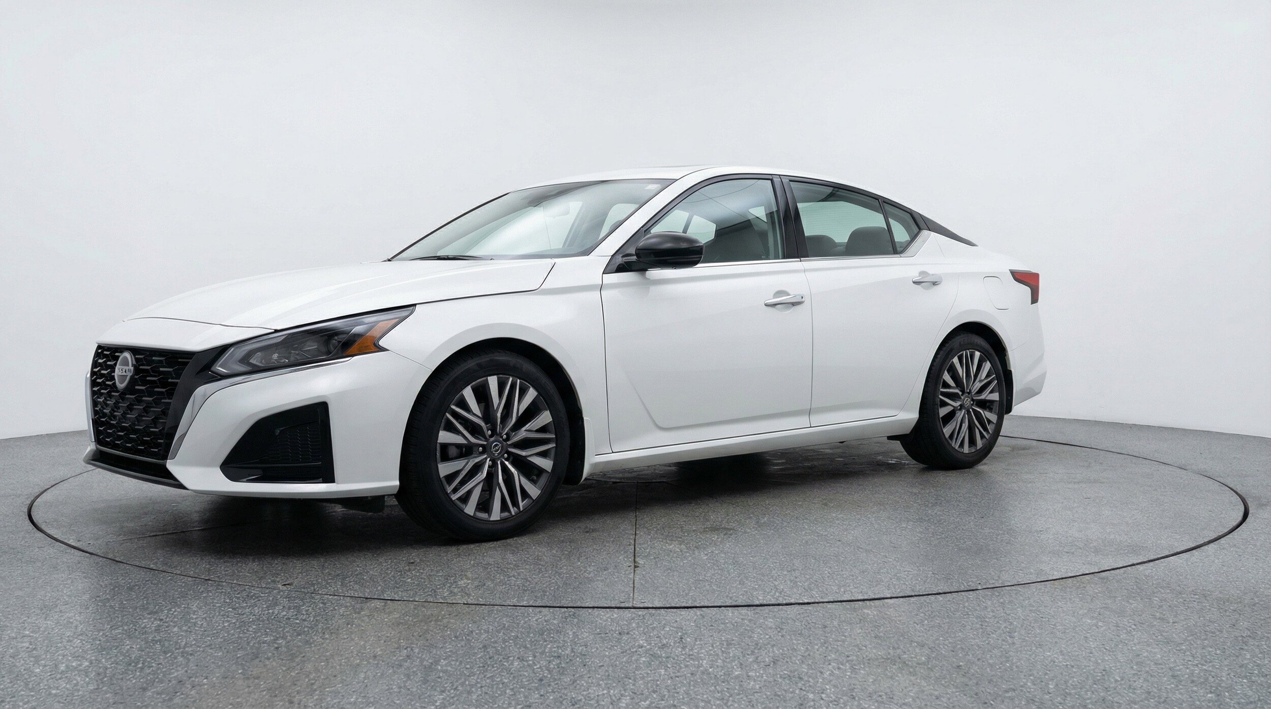 Thumbnail: 2025 Nissan Altima - 3