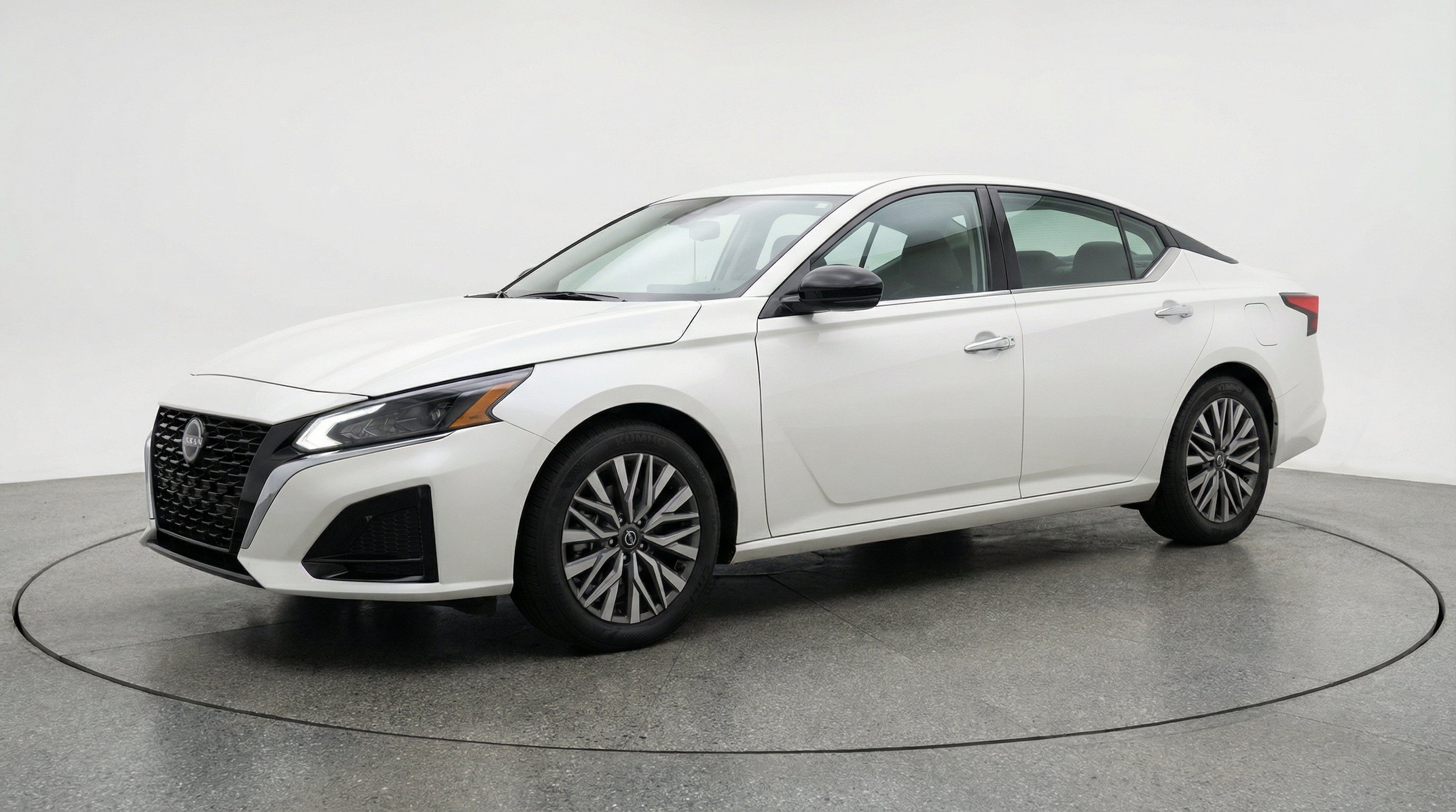 Thumbnail: 2025 Nissan Altima - 3