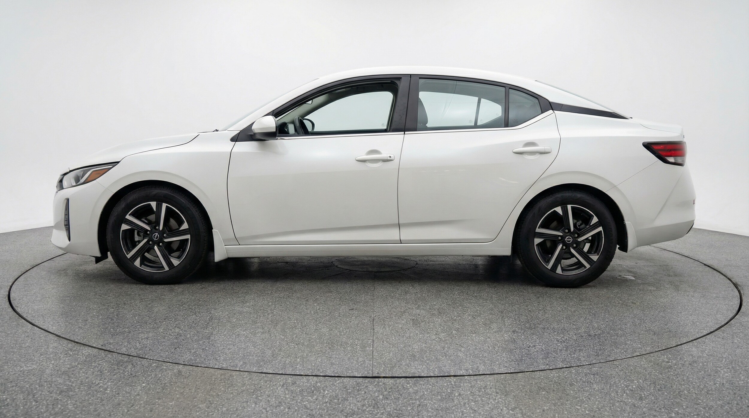 Thumbnail: 2025 Nissan Sentra - 4