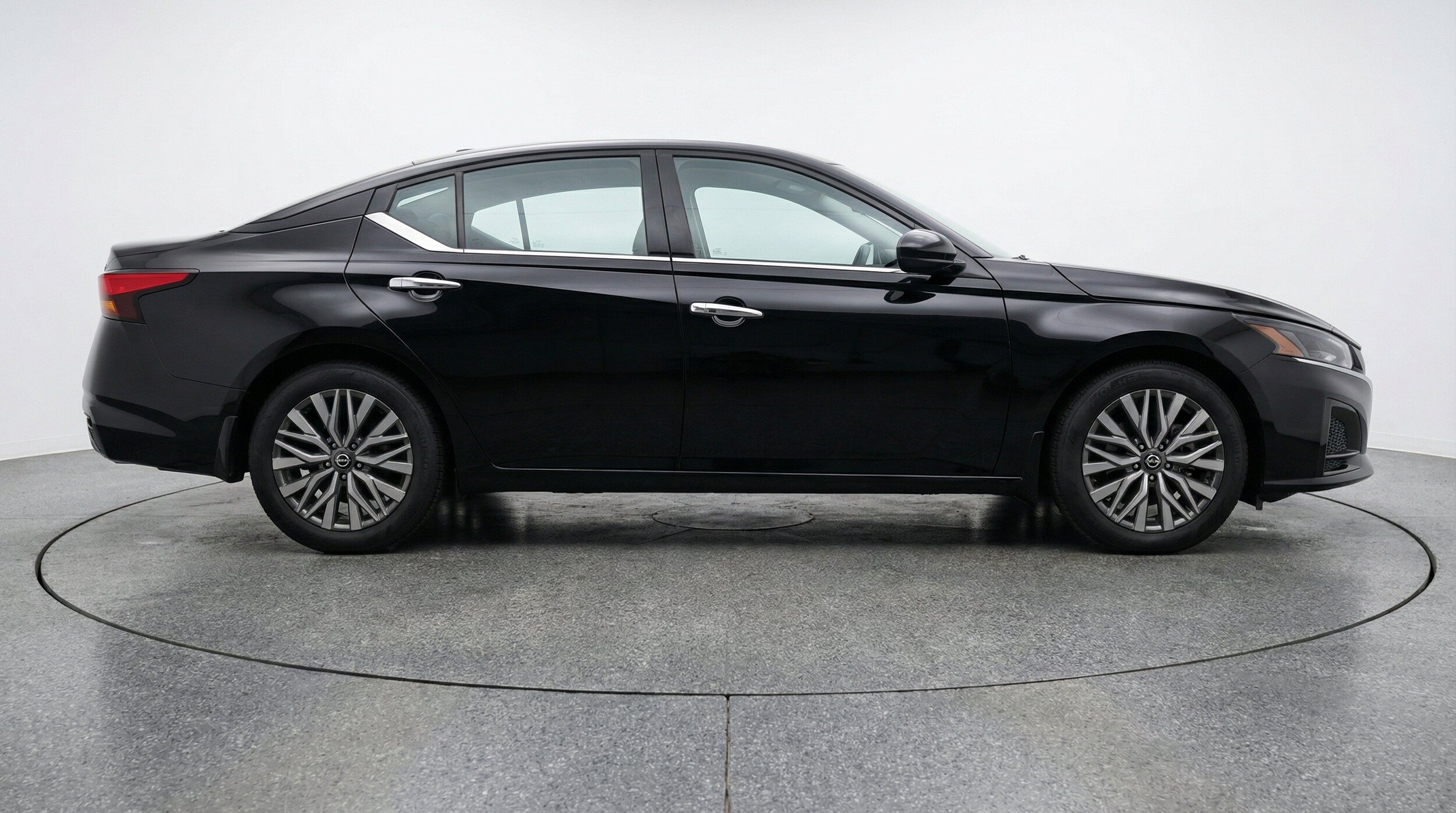 Thumbnail: 2025 Nissan Altima - 11