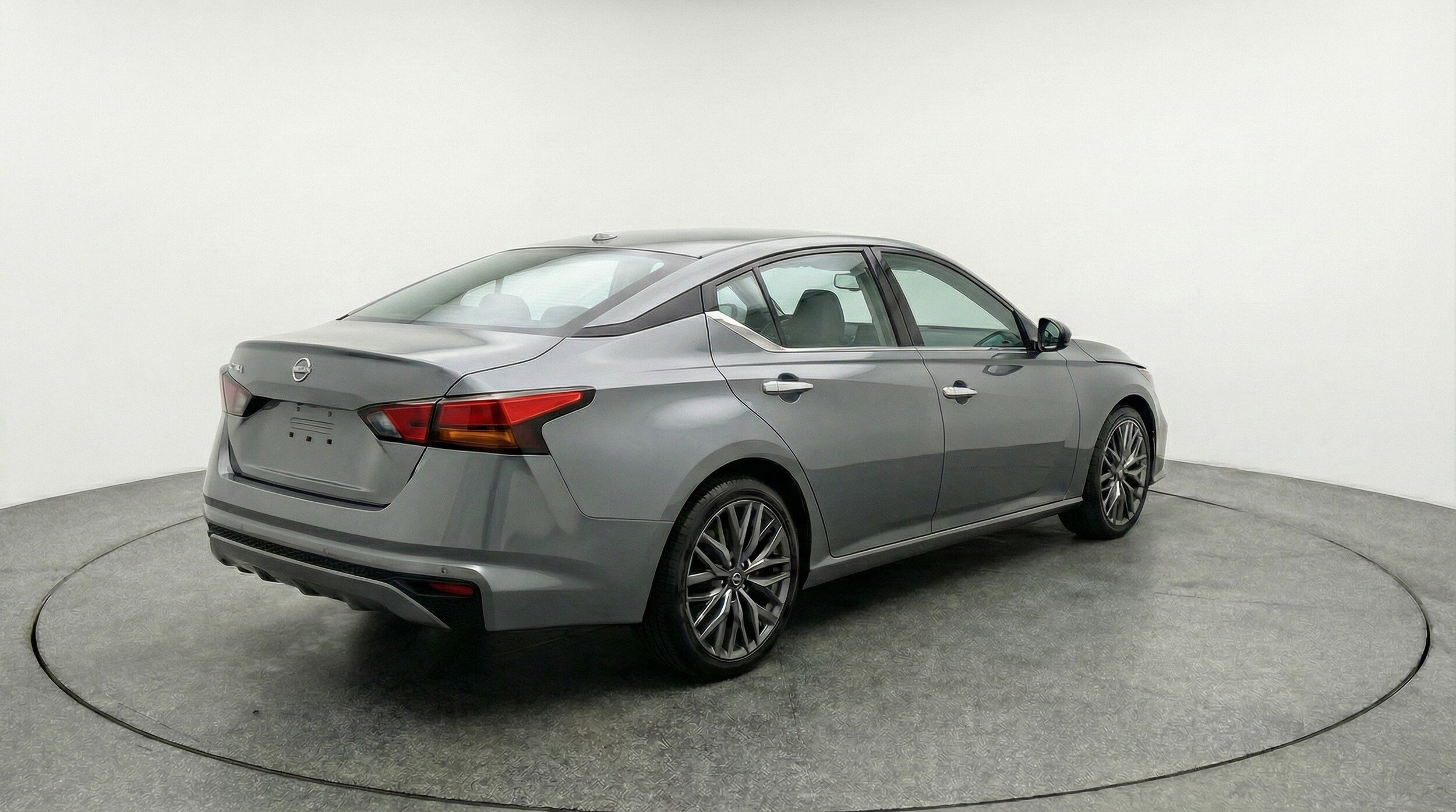 Thumbnail: 2025 Nissan Altima - 9