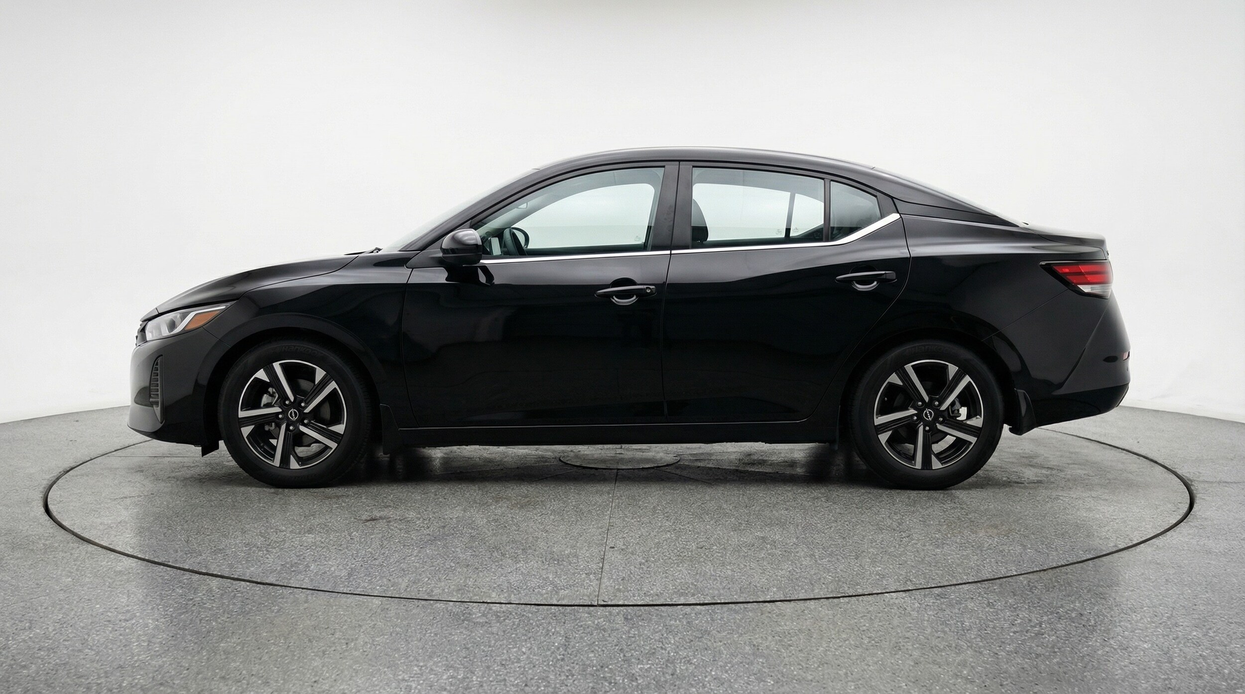 Thumbnail: 2025 Nissan Sentra - 4