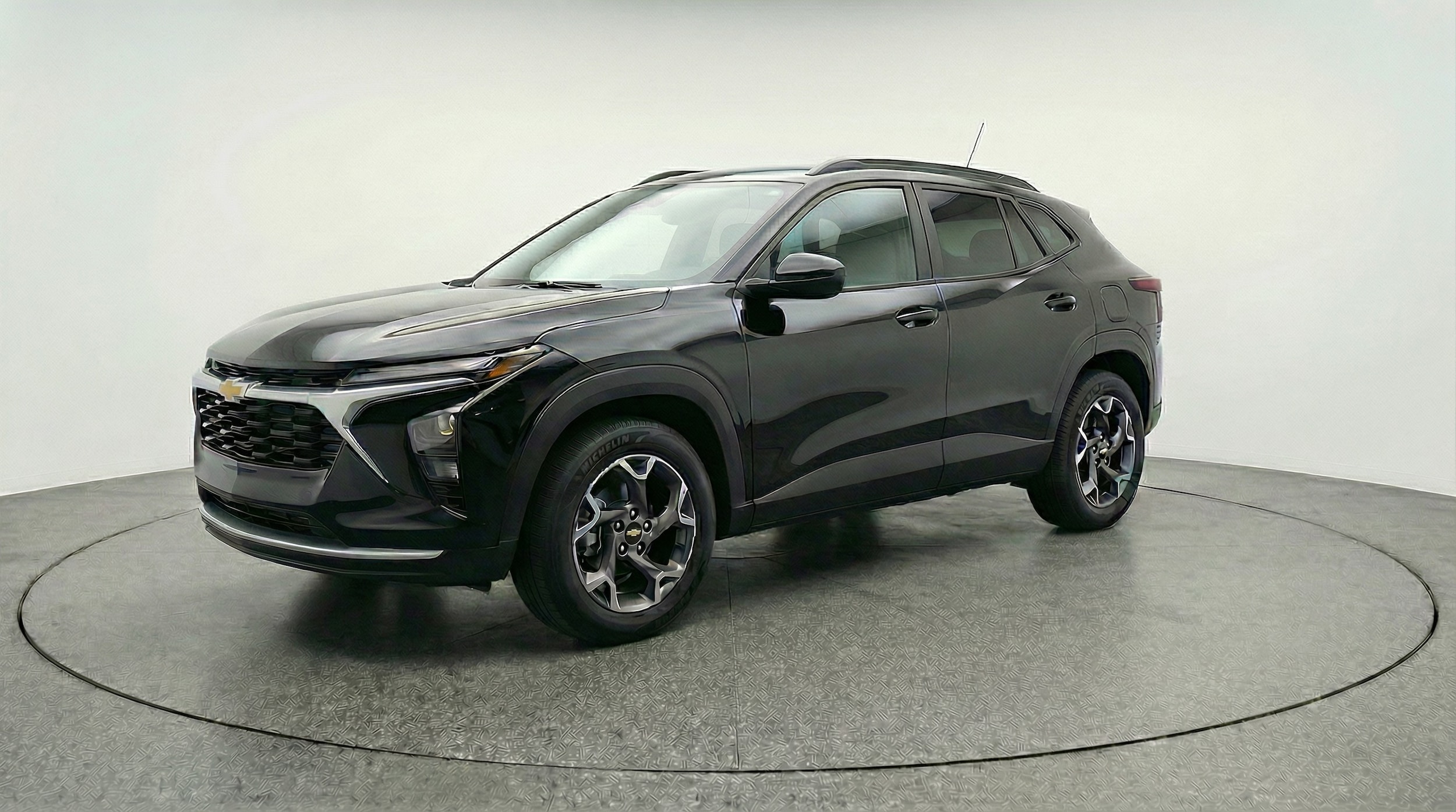 Thumbnail: 2025 Chevrolet Trax - 3