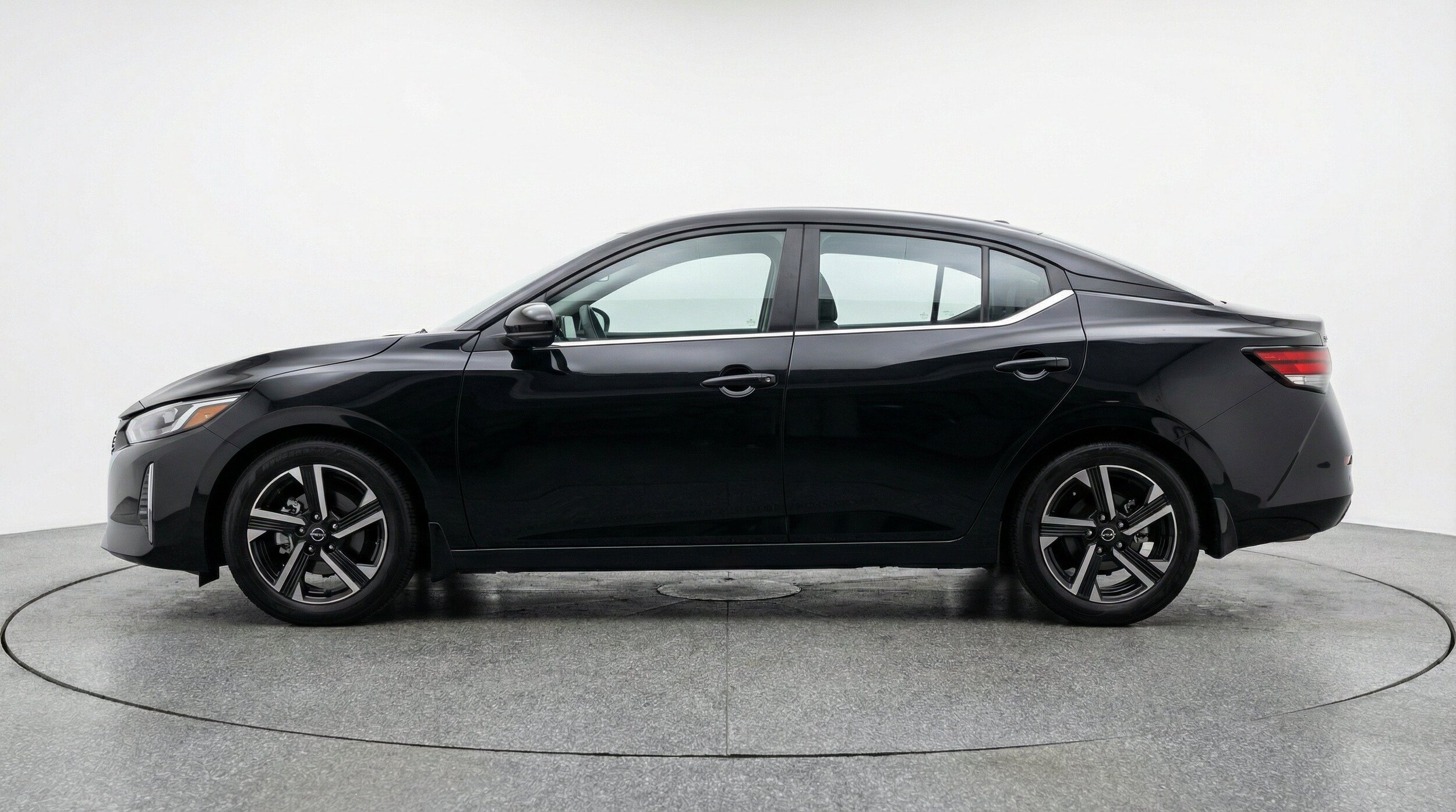 Thumbnail: 2025 Nissan Sentra - 5