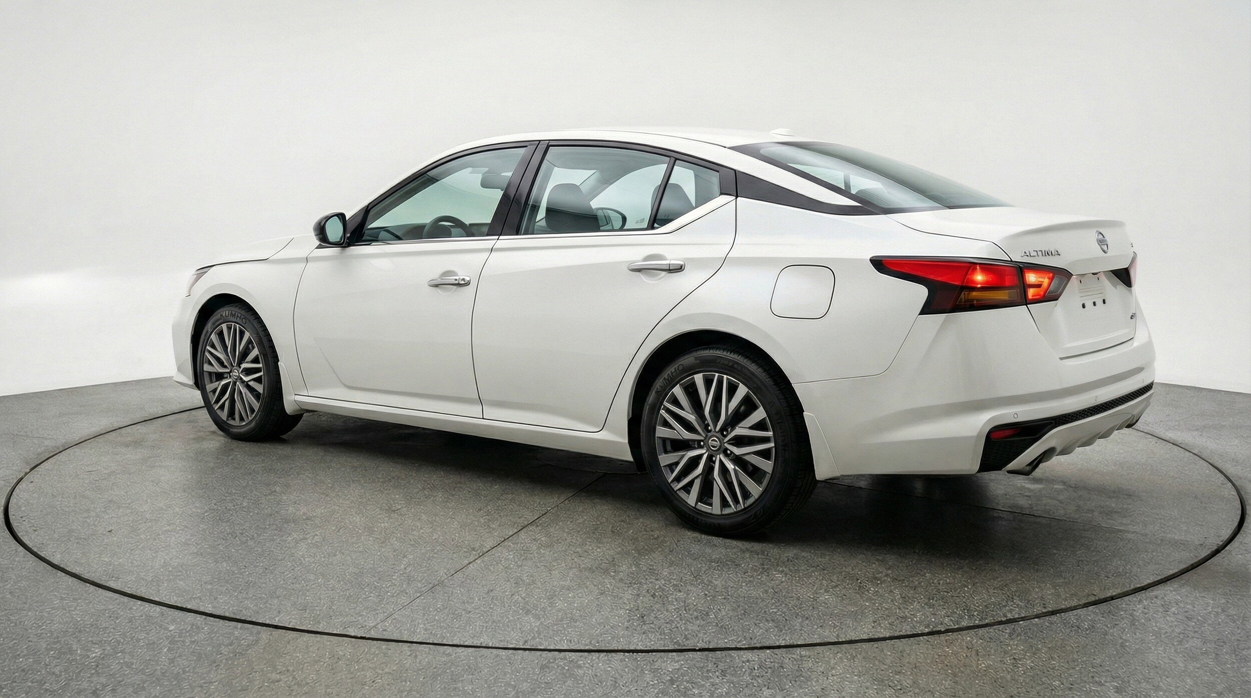 Thumbnail: 2025 Nissan Altima - 6