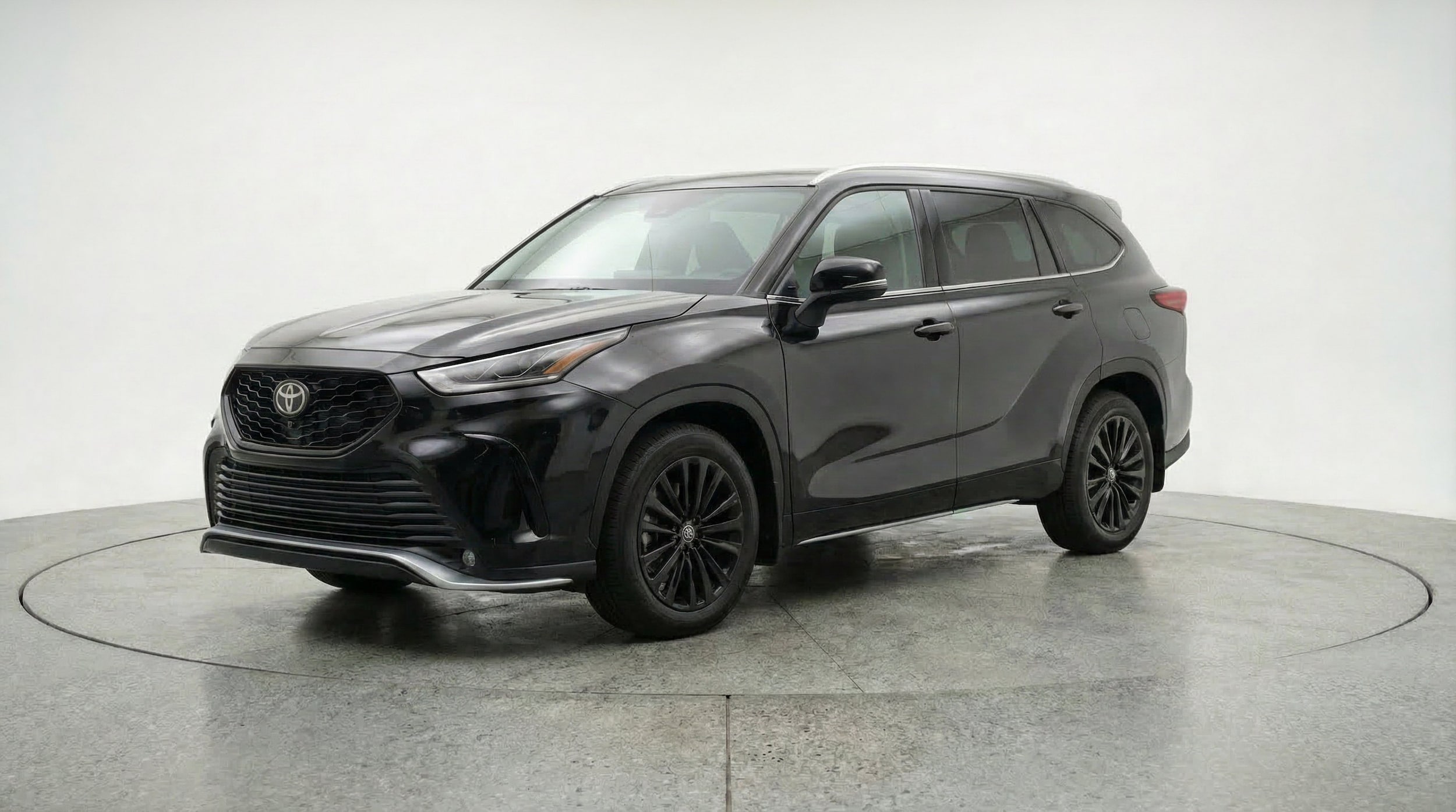 Thumbnail: 2025 Toyota Highlander - 3