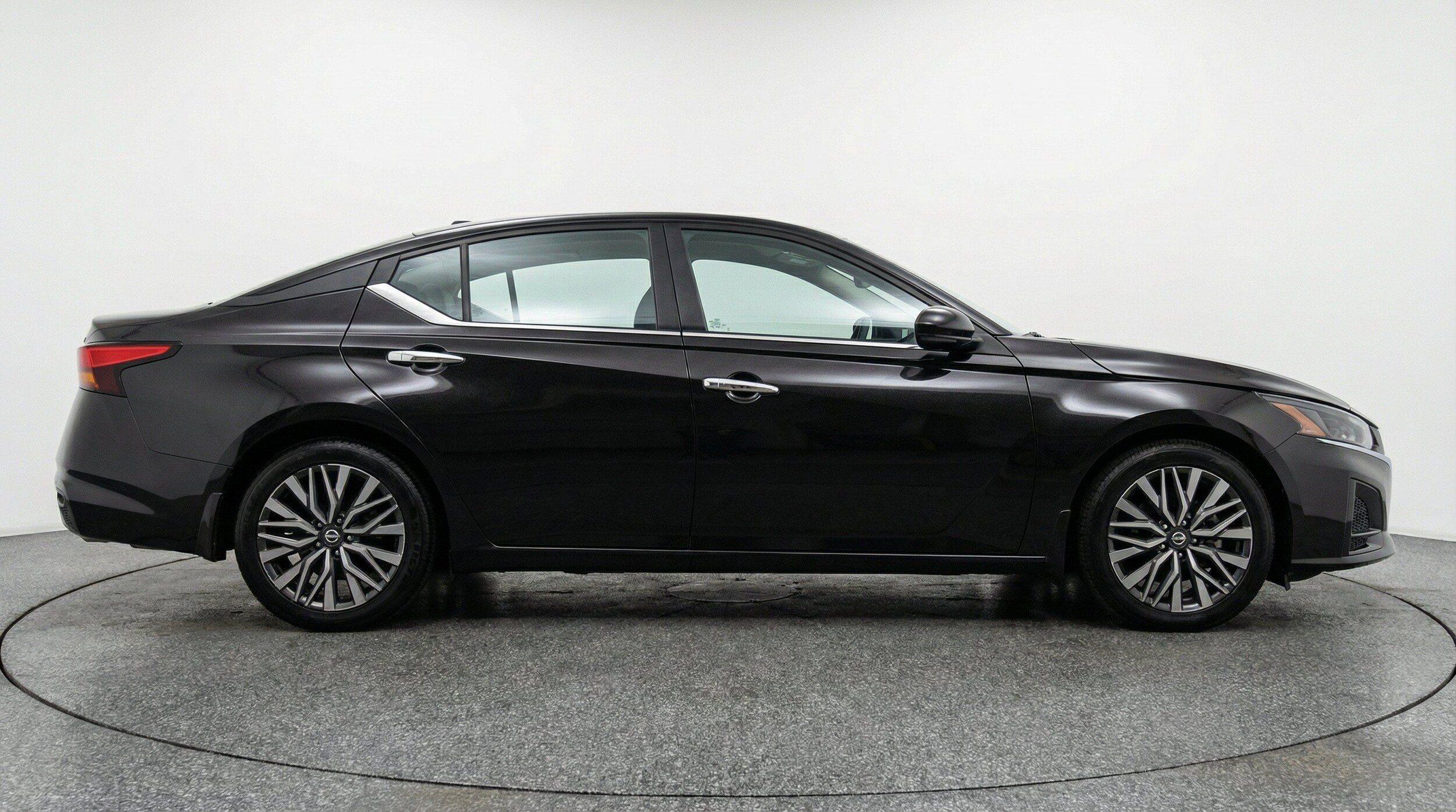 Thumbnail: 2025 Nissan Altima - 11