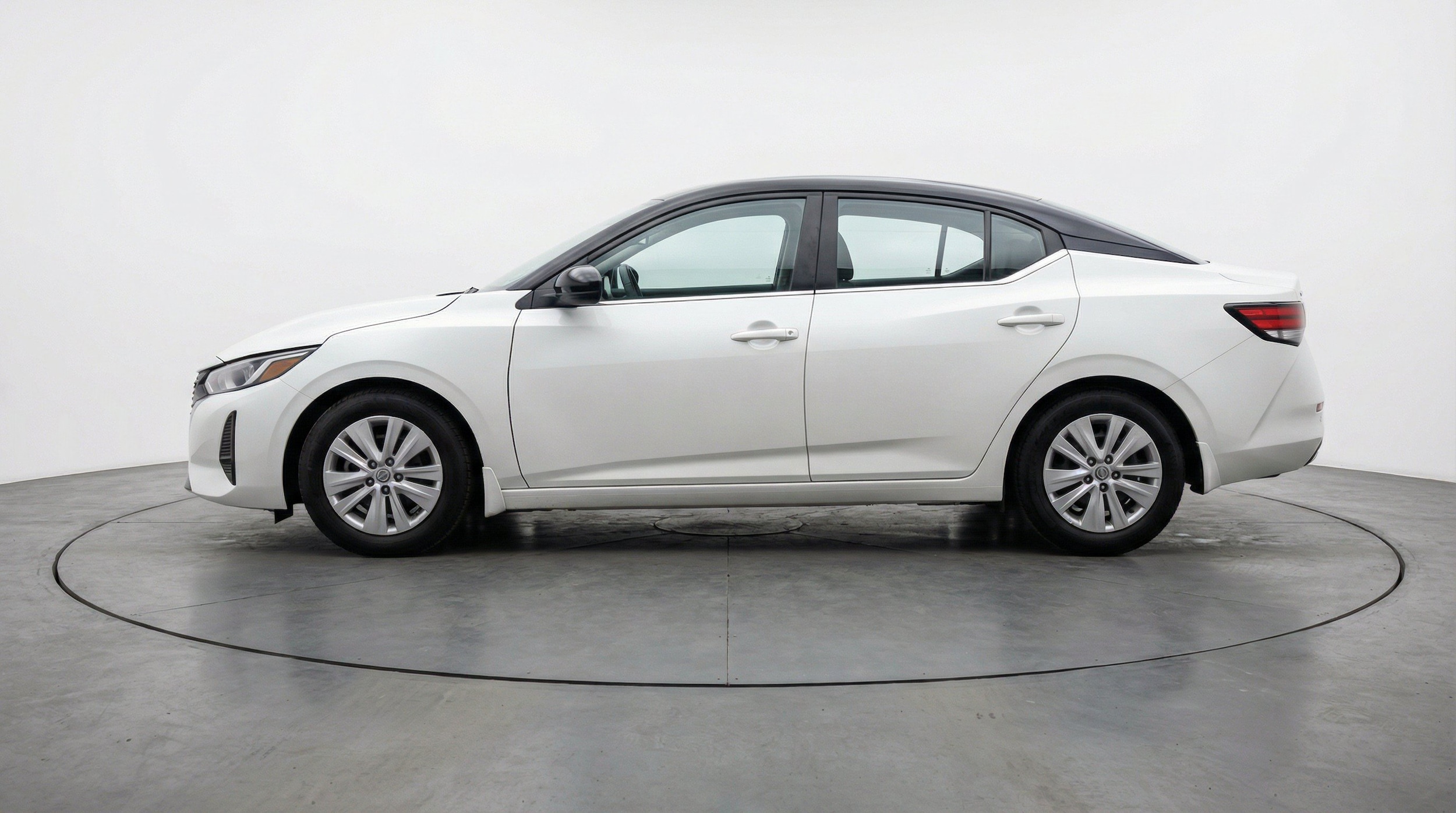 Thumbnail: 2025 Nissan Sentra - 5
