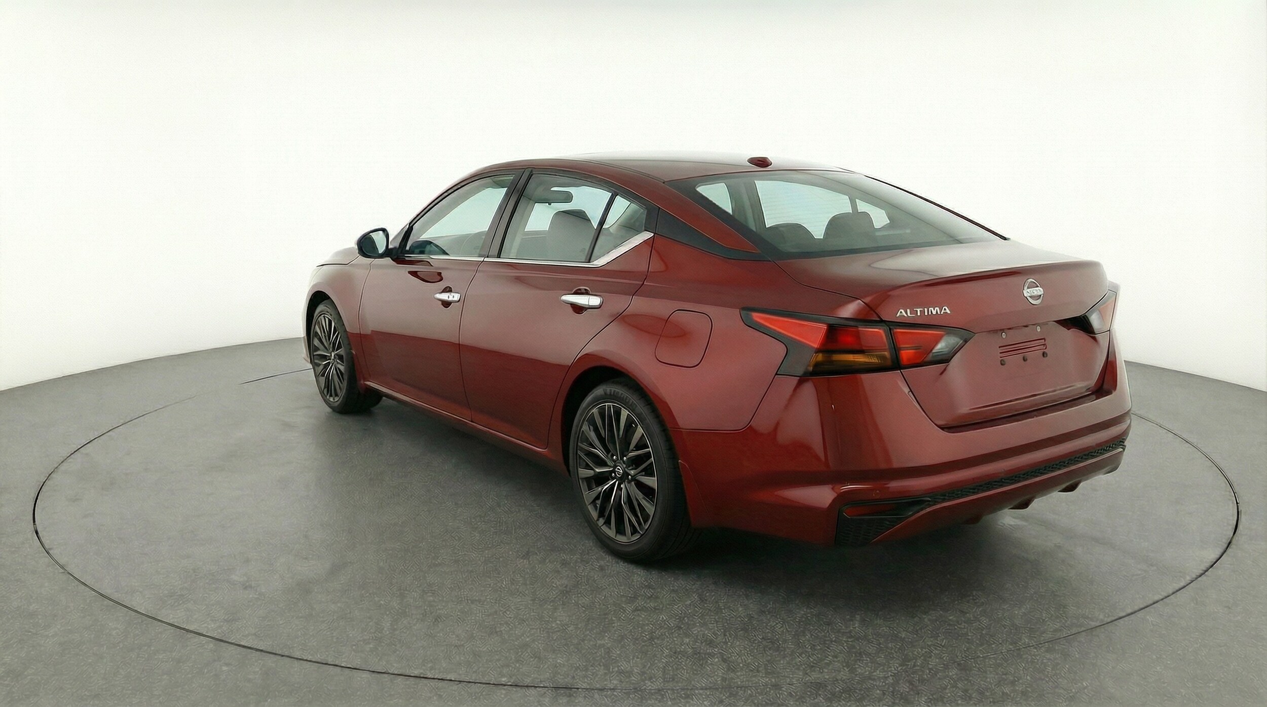 Thumbnail: 2025 Nissan Altima - 5