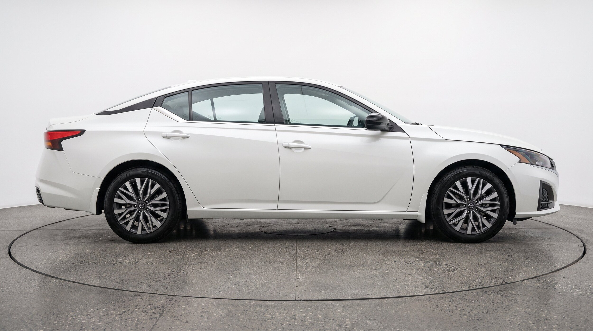 Thumbnail: 2026 Nissan Altima - 10