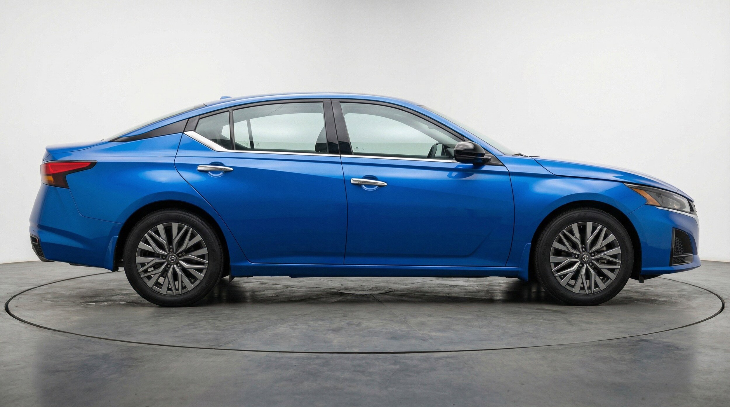 Thumbnail: 2025 Nissan Altima - 11